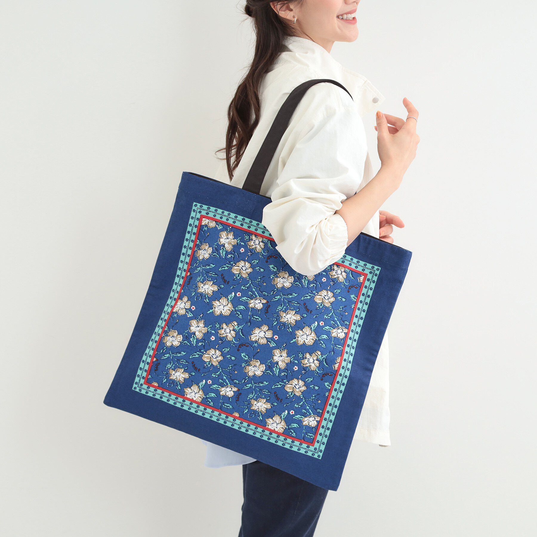 SHOO･LA･RUE「【インド製】スクエアファスナートートバッグ」|トートバッグ|ネイビー(494)