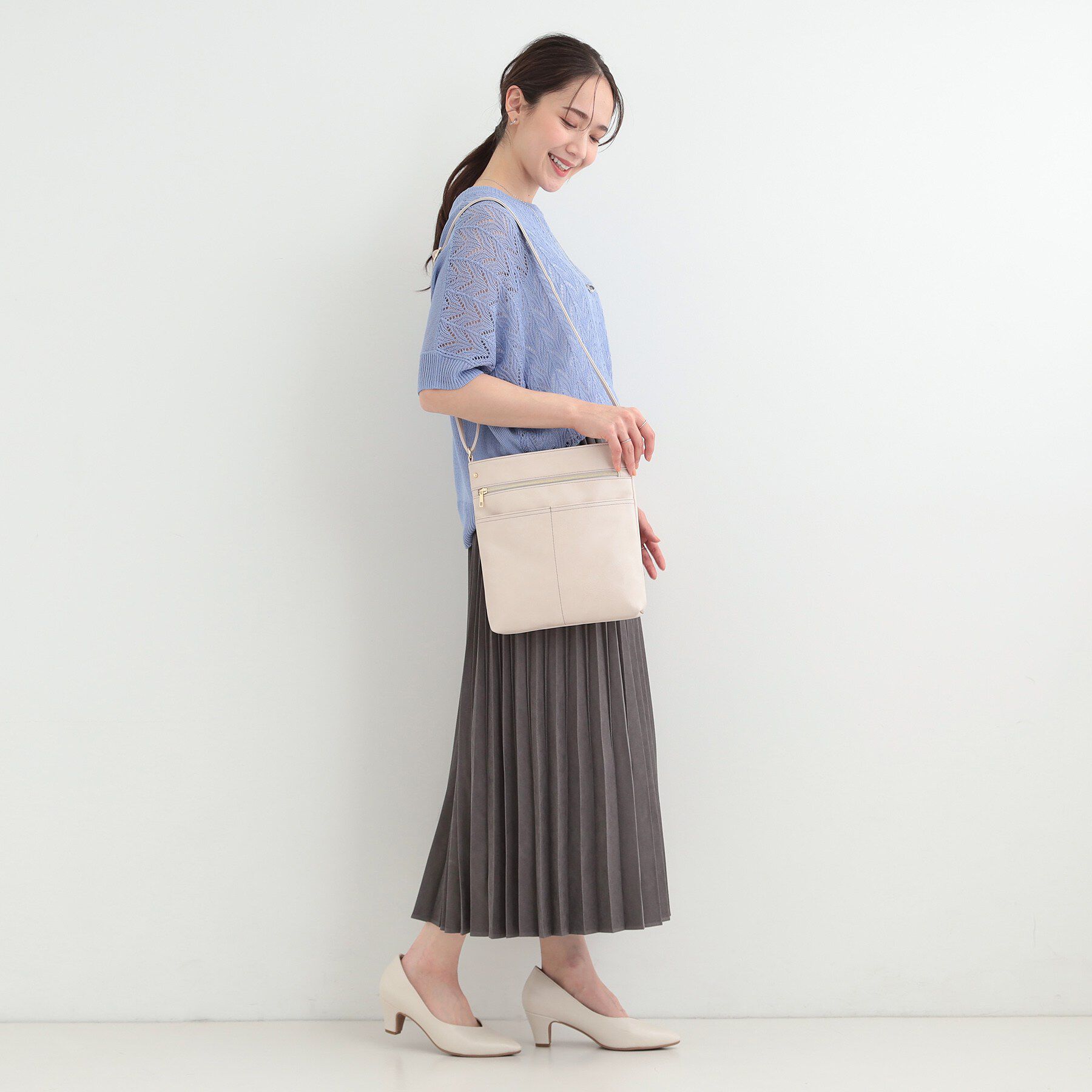 SHOO･LA･RUE「ボディフィット8ポケットショルダーバッグ」|ショルダー・メッセンジャー|