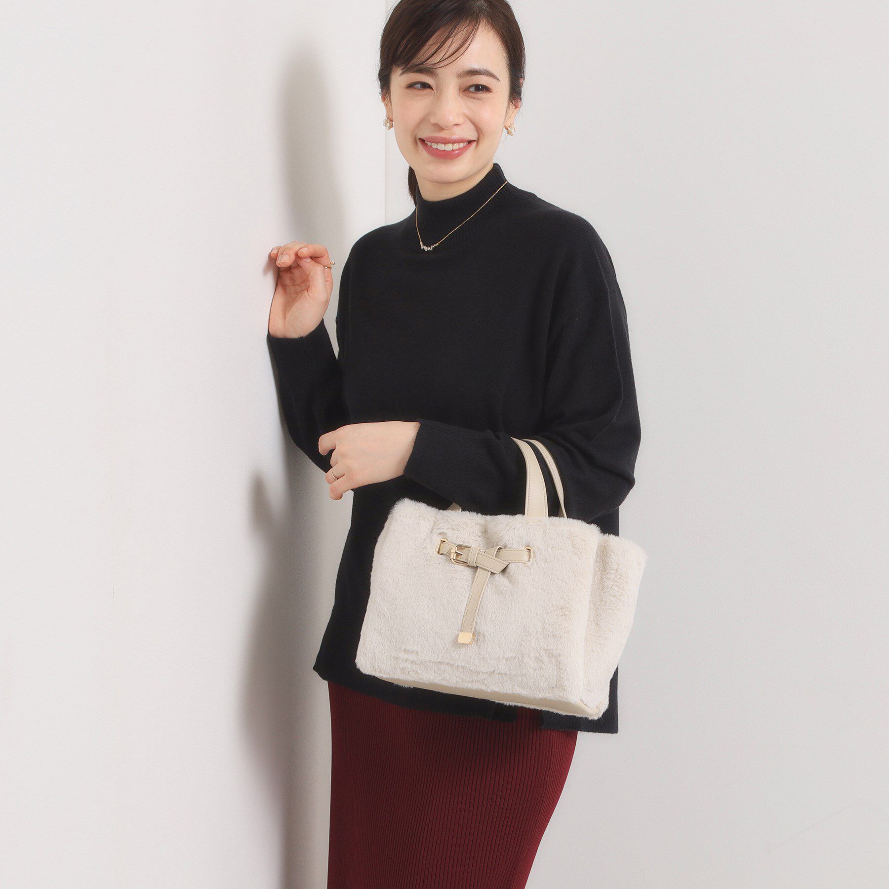 ITS&rsquo;DEMO「【5ポケット】ベルト飾り三層フェイクファートート」|ハンドバッグ|