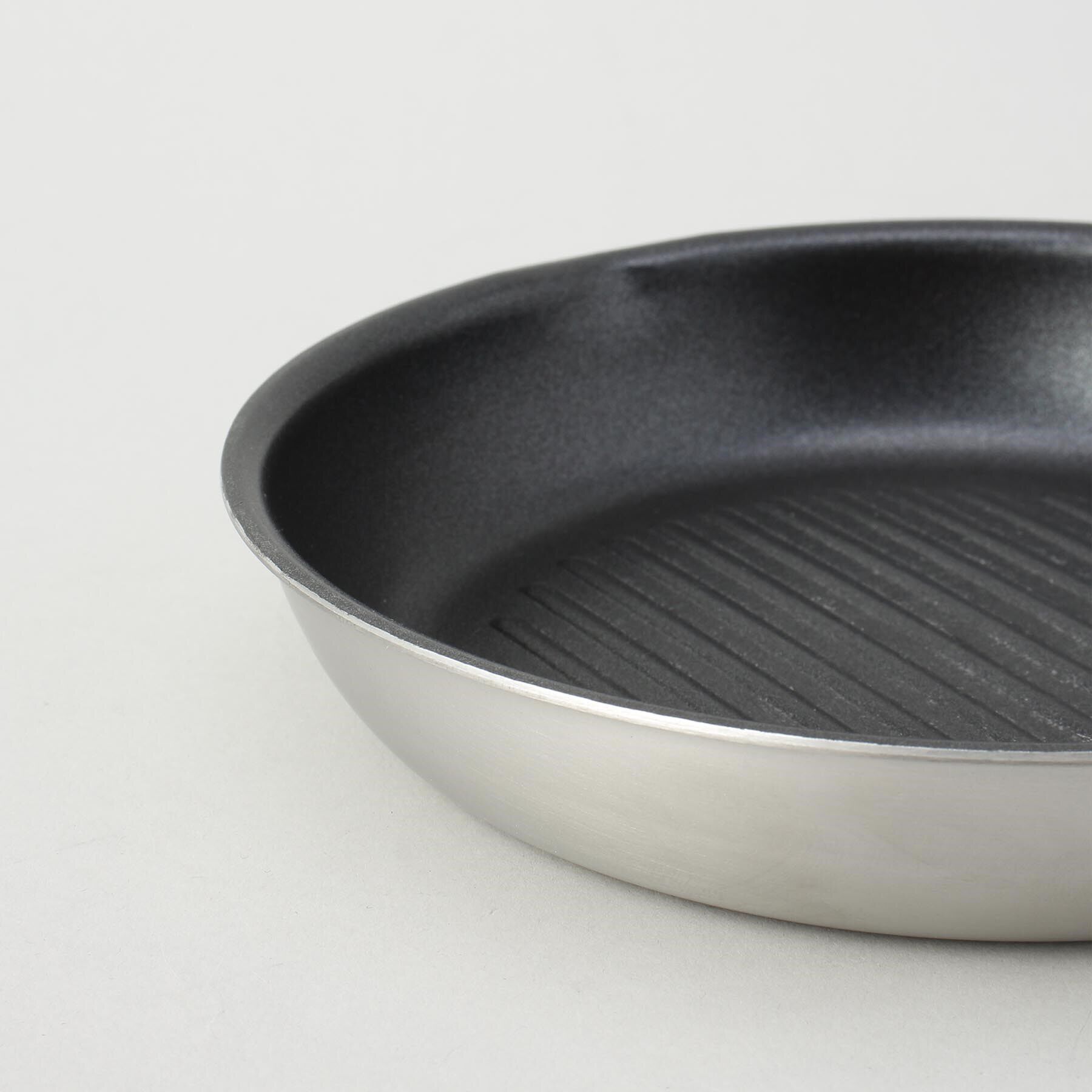 212 KITCHEN STORE「二層鋼グリルパン丸形 19cm ＜copan コパン＞」|食器・キッチングッズ|