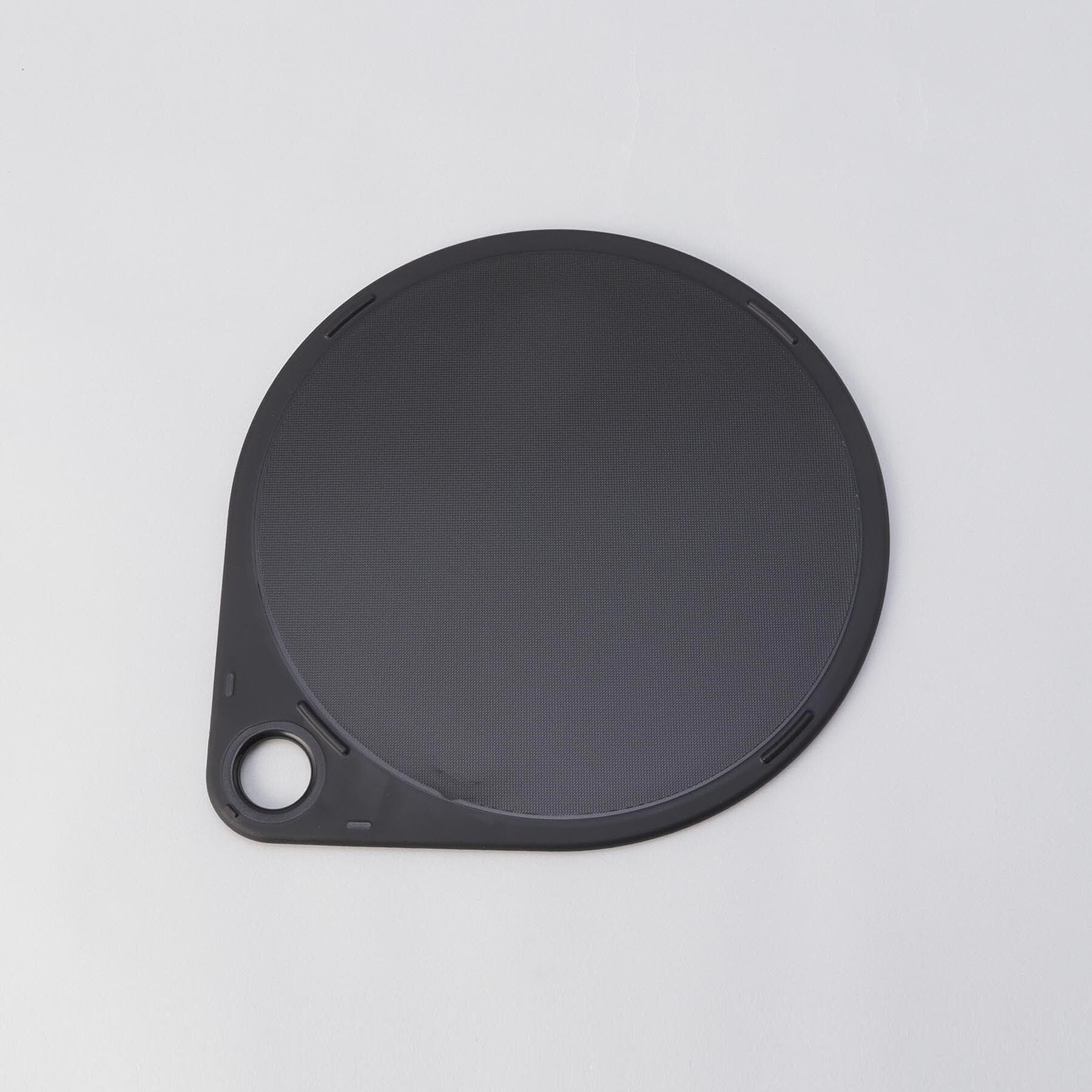 212 KITCHEN STORE「まるいまな板 30cm BK」|食器・キッチングッズ|