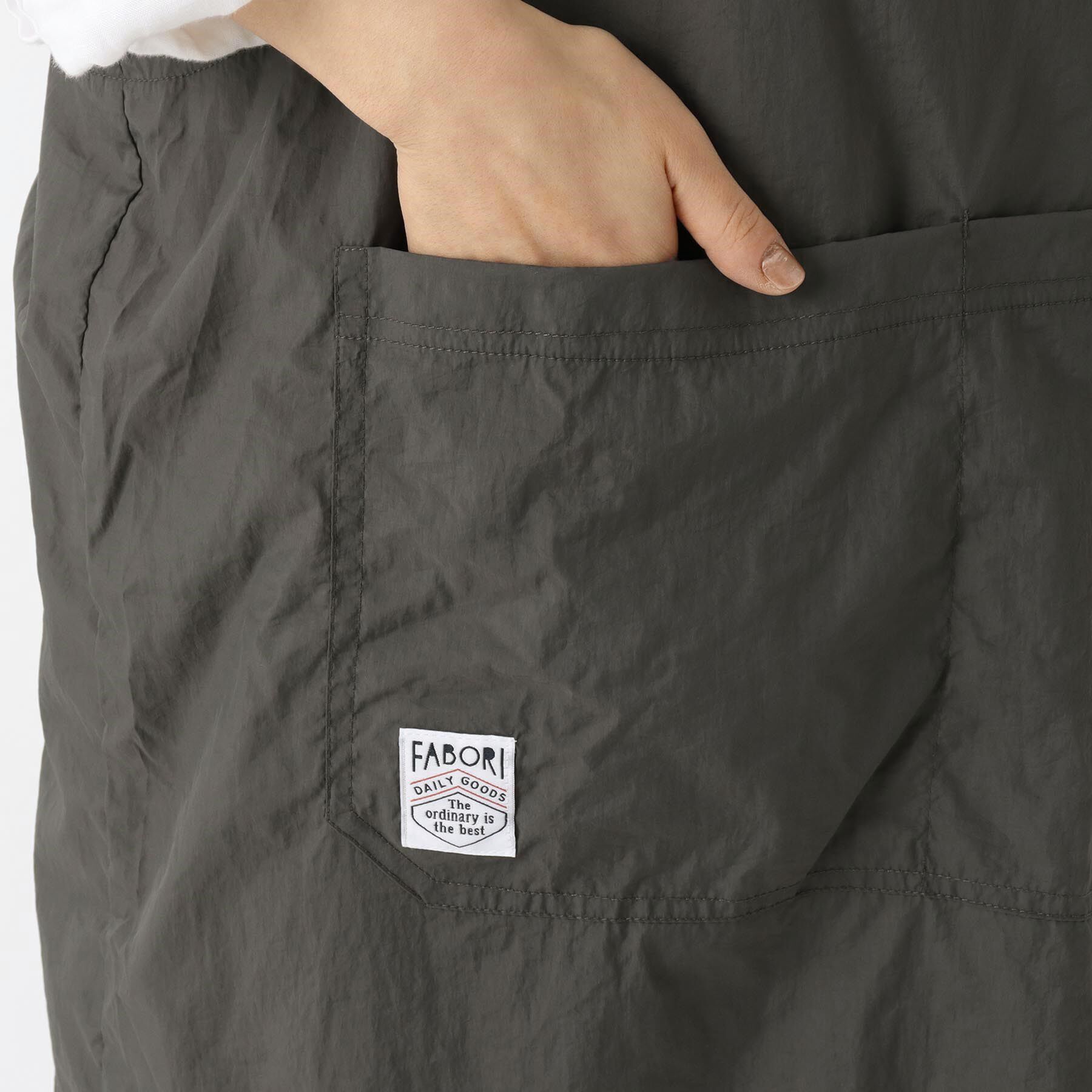 212 KITCHEN STORE「極軽撥水エプロン キテミテ　SUMI GY ＜FABORI ファボリ＞」|食器・キッチングッズ|