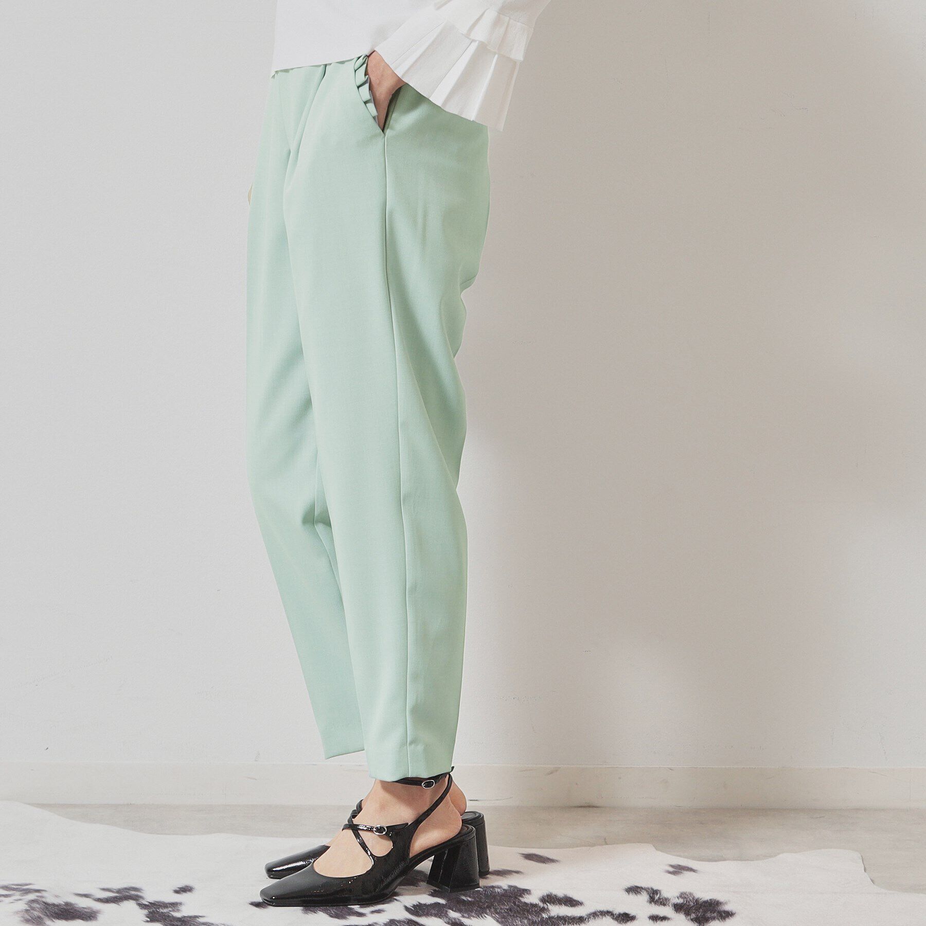 SunaUna「【ポケットフリル／大人フェミニン】テーパードパンツ」|その他|