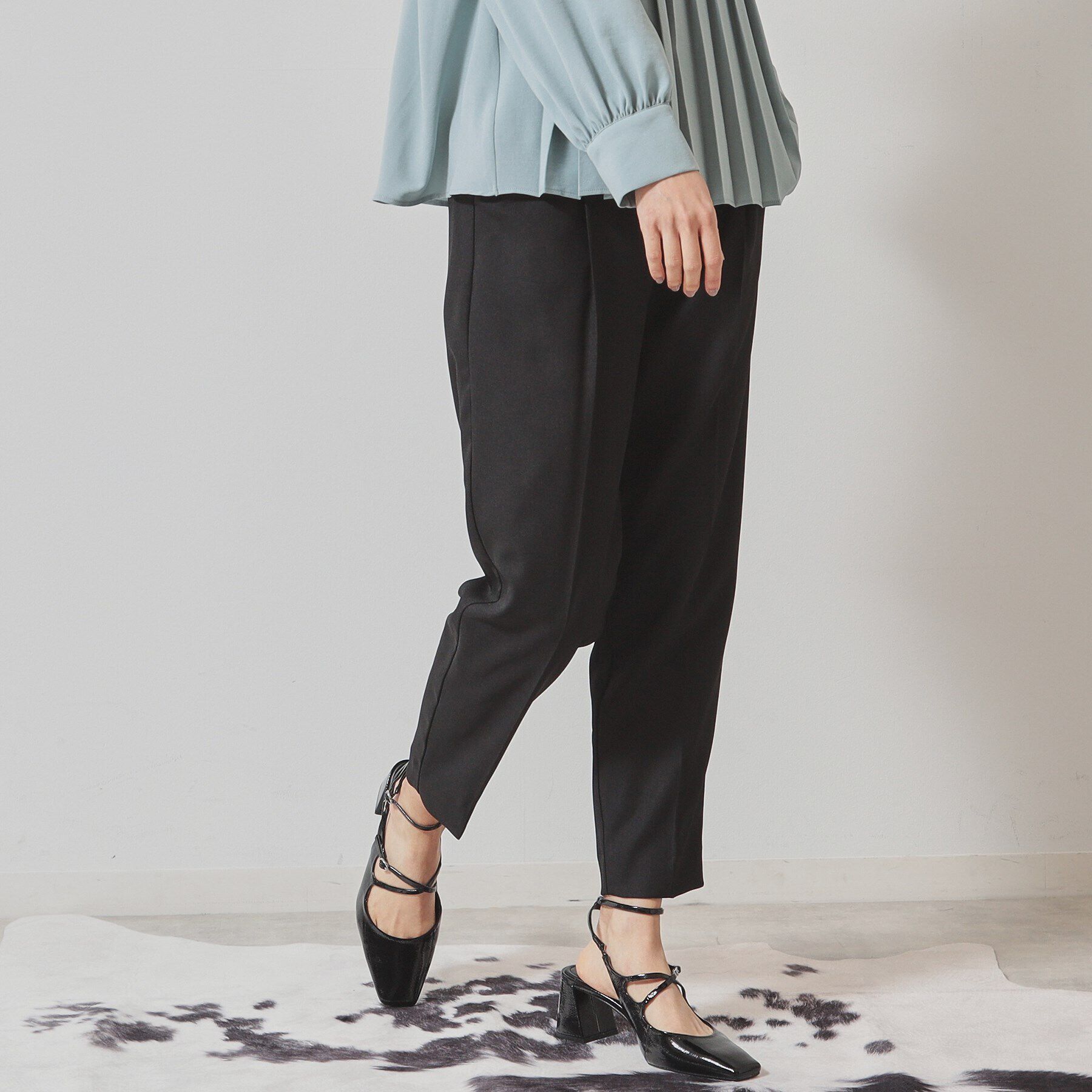 SunaUna「【ポケットフリル／大人フェミニン】テーパードパンツ」|その他|