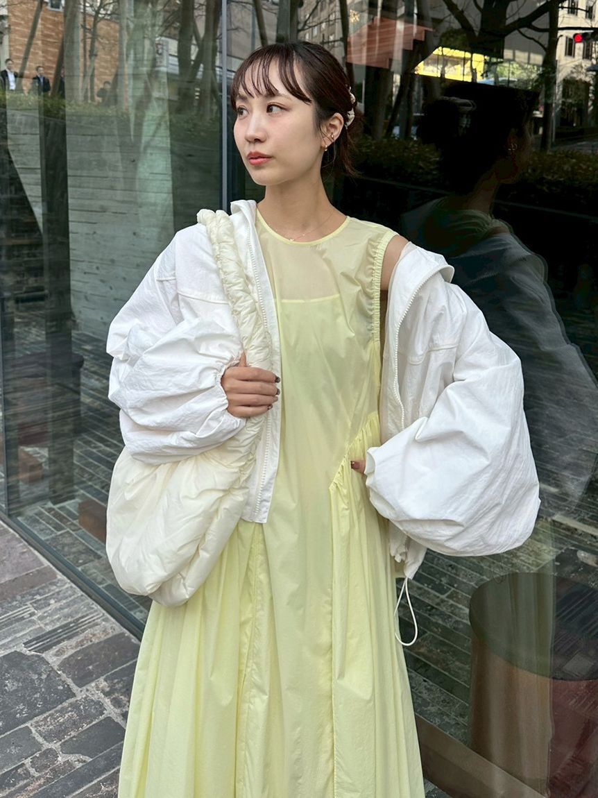 emmi atelier「ギャザーフォルムナイロンワンピース」|ワンピース|