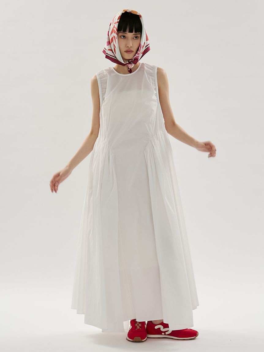 emmi atelier「ギャザーフォルムナイロンワンピース」|ワンピース|