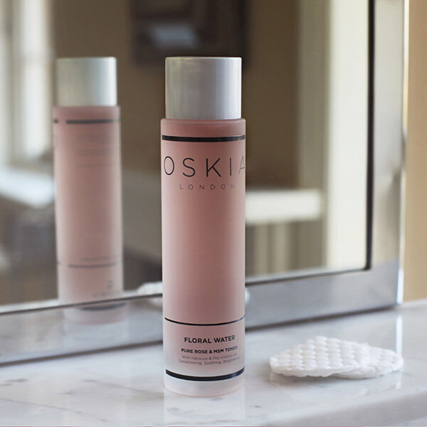  「OSKIA(オスキア) フローラルウォーター 本体 (150mL)」|化粧水|