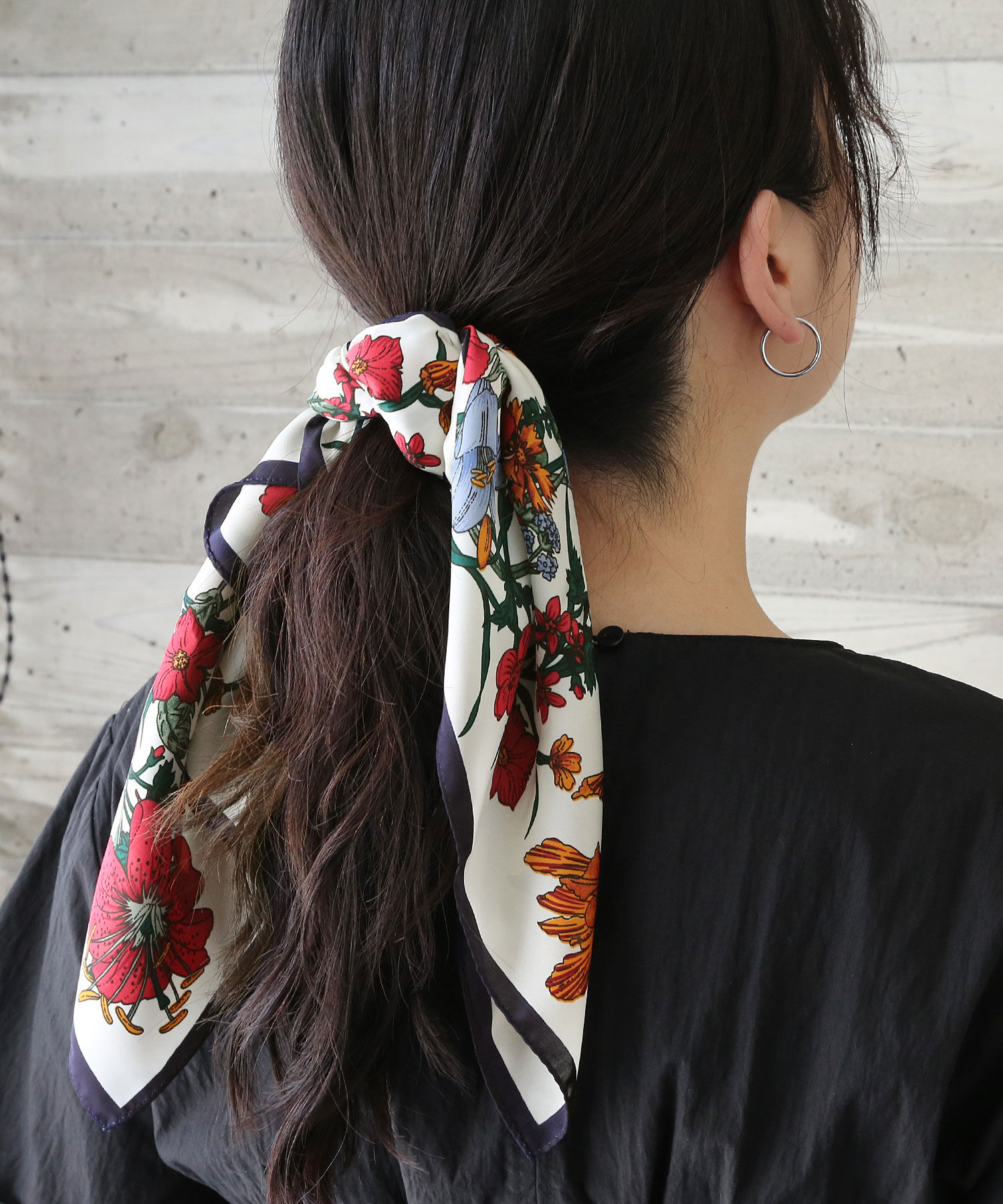 colleca la「花柄スカーフ」|バンダナ・スカーフ|