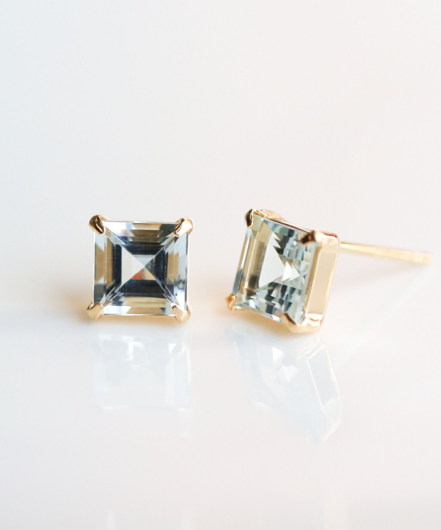  「スカイブルートパーズ ピアス | K18 」|ピアス|