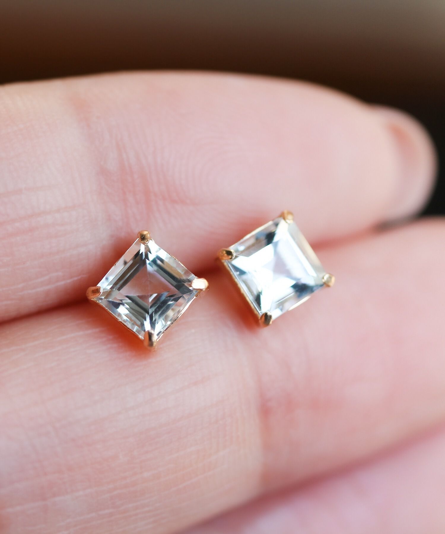  「スカイブルートパーズ ピアス | K18 」|ピアス|