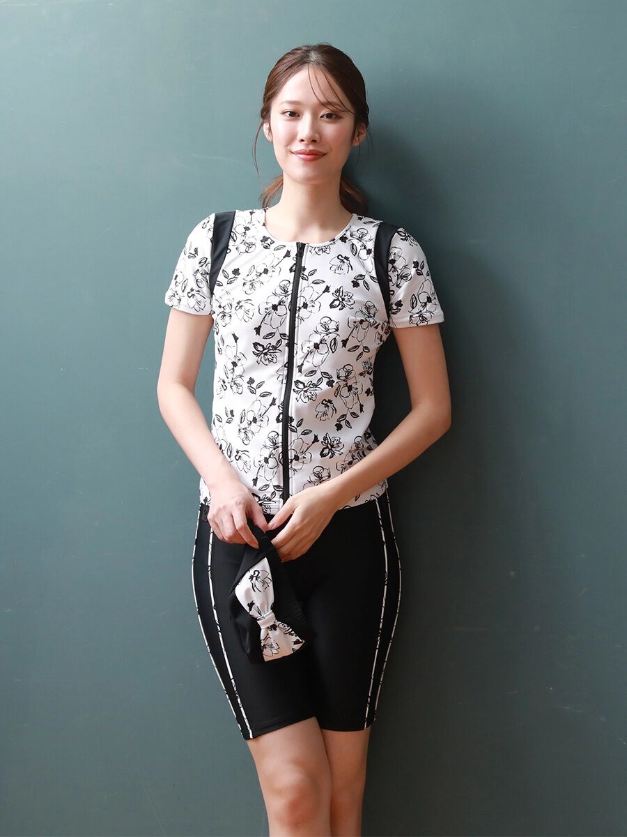 ALBOVE「モノクロ線画フラワー半袖フィットネス水着」|ビキニ|ホワイト