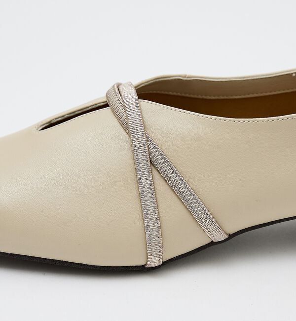 AU BANNISTER「ストラップソフトレザーフラットパンプス」|その他|