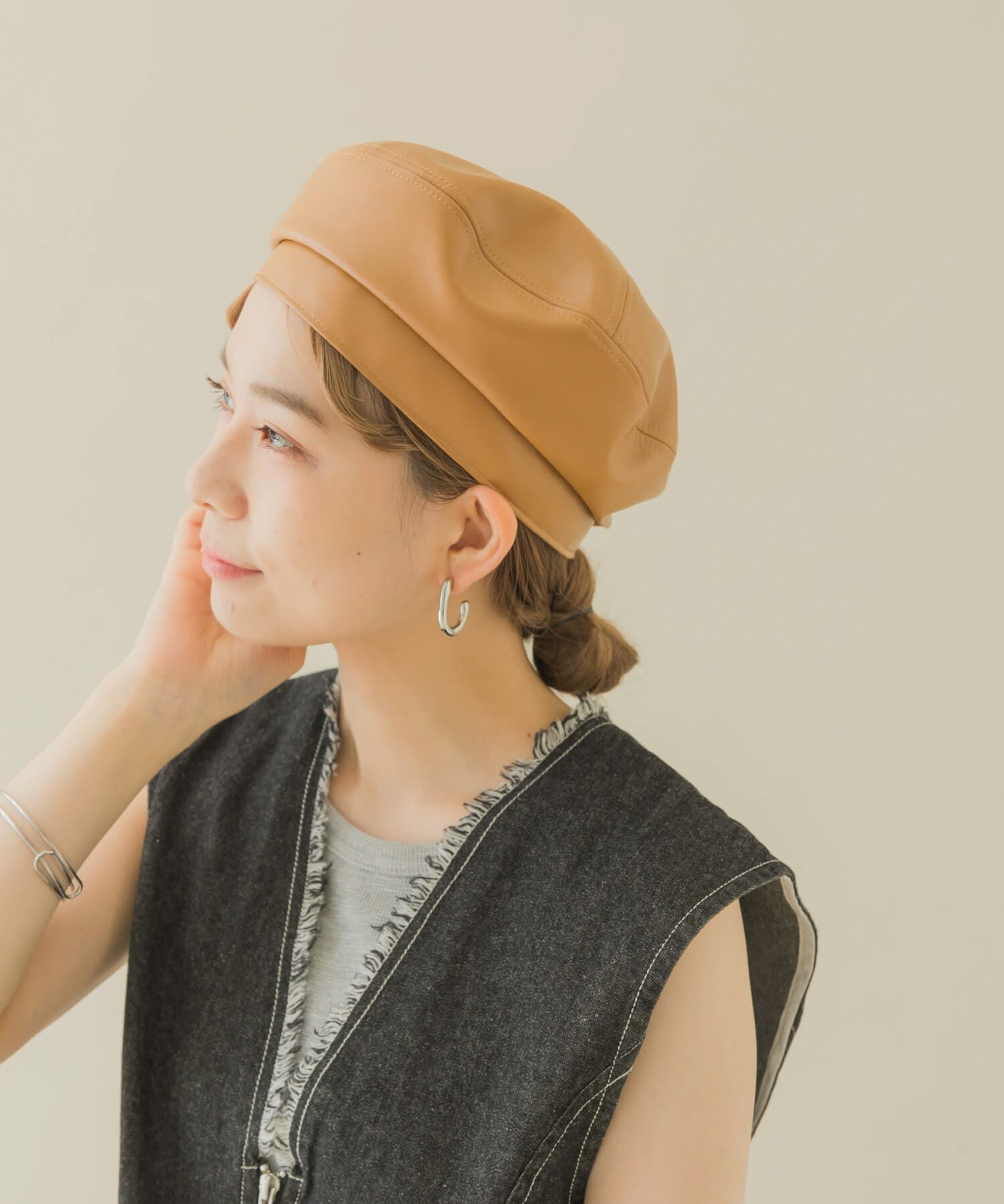 SMELLY「フェイクレザーバックルベレー」|ハンチング・ベレー帽|