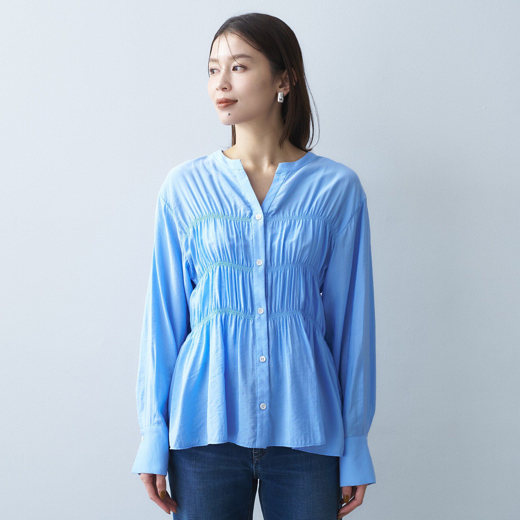 UNTITLED「リラックスシャーリングブラウス」|シャツ・ブラウス|