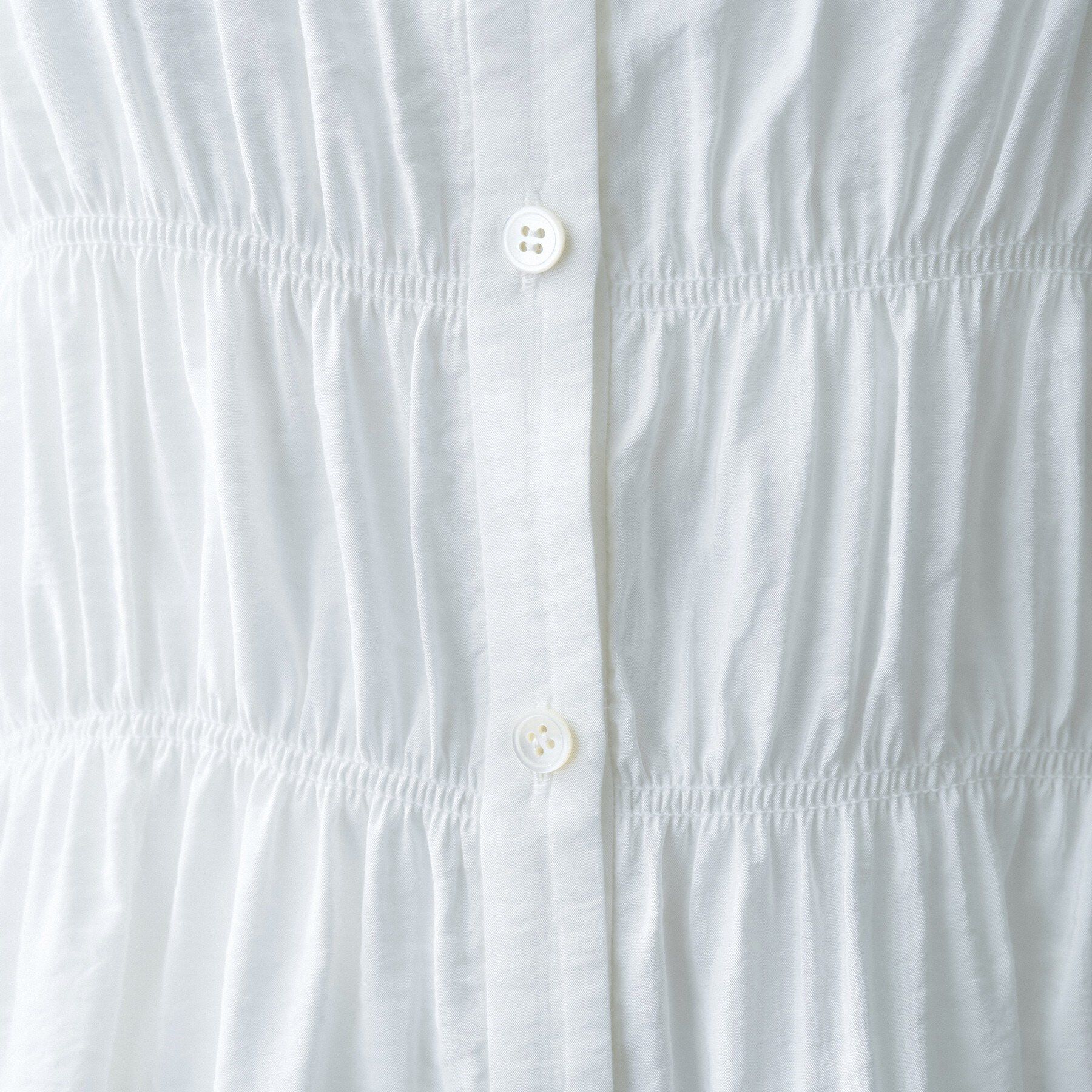 UNTITLED「リラックスシャーリングブラウス」|シャツ・ブラウス|