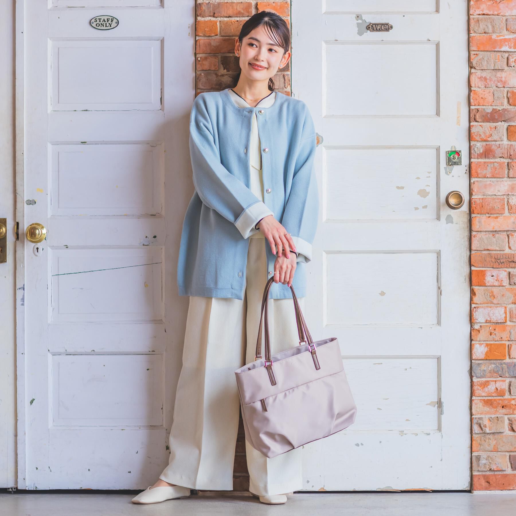 ITS&rsquo;DEMO「【収納アドバイザー監修】合皮コンビA4トート」|トートバッグ|