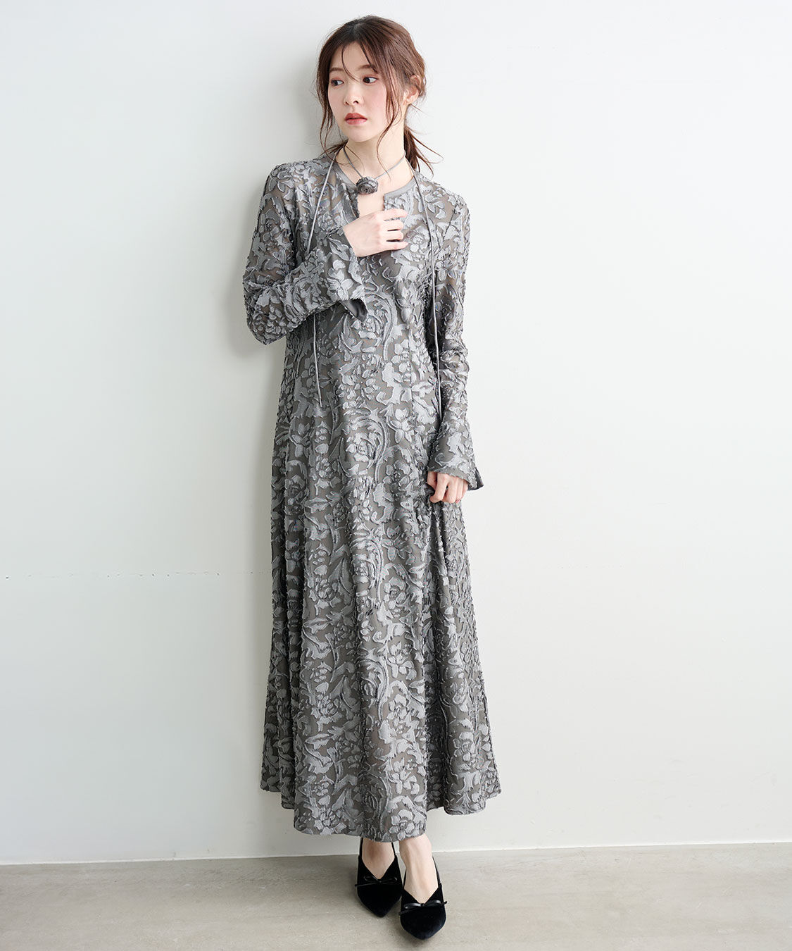 COCO DEAL「コサージュチョーカー付きオパールメッシュワンピース」|ワンピース|