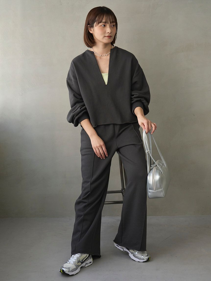 emmi atelier「Vネックスウェットプルオーバー【セットアップ対応】」|Tシャツ・カットソー|