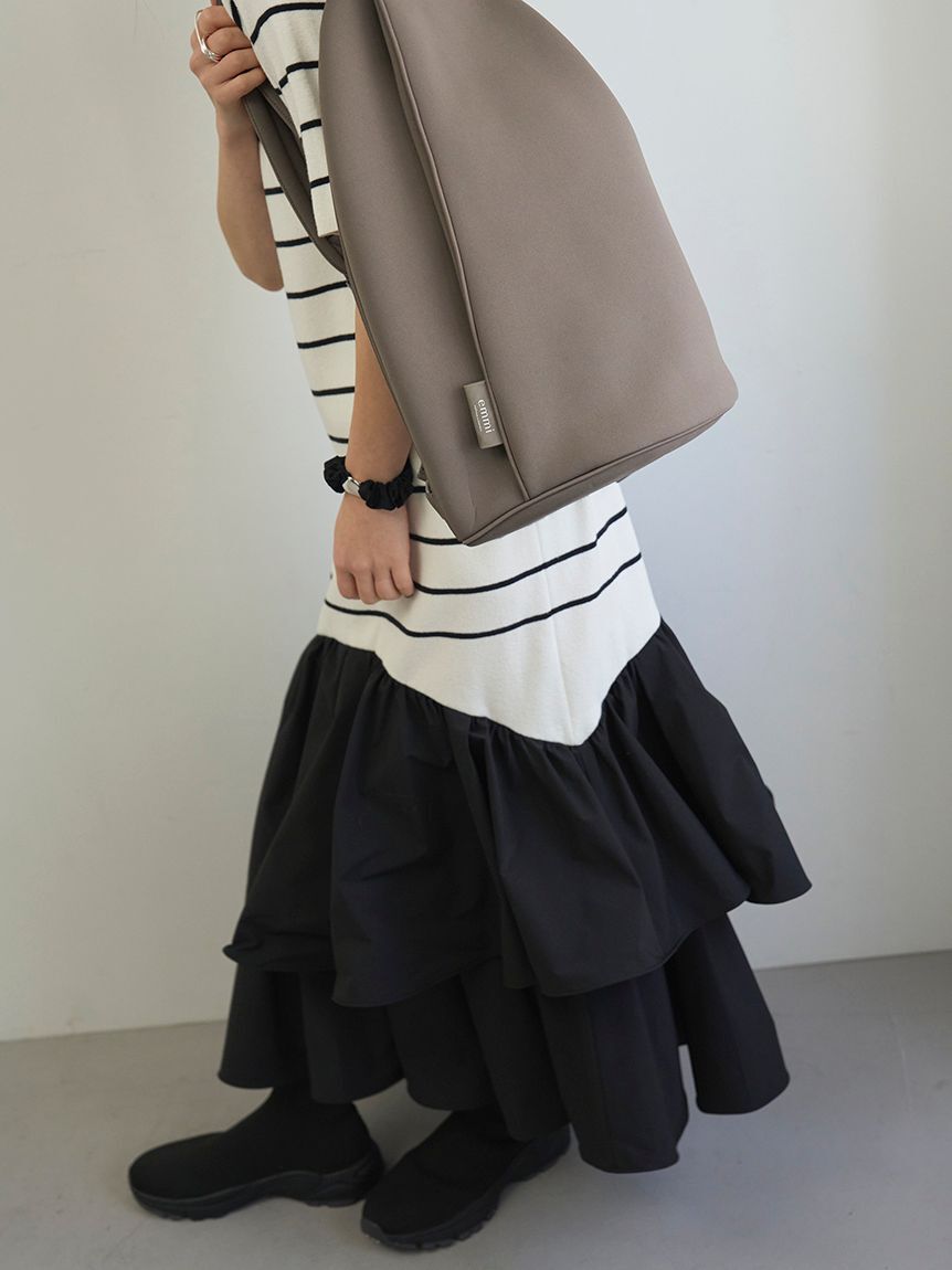 emmi atelier「ネオプレーン2wayボディバックパック」|リュック|