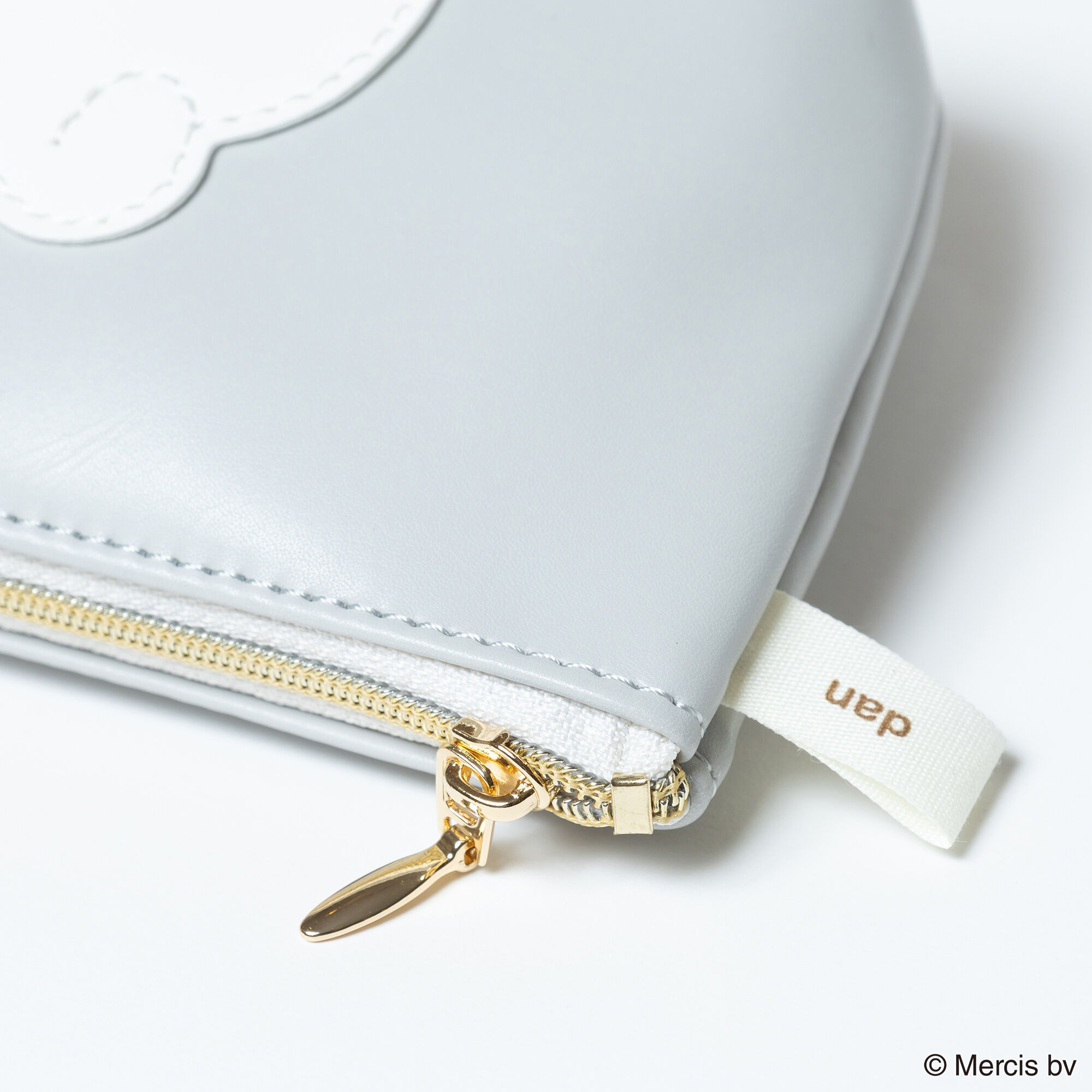  「BRUNA FACE APPLIQUEミニ台形ポーチ」|ポーチ|