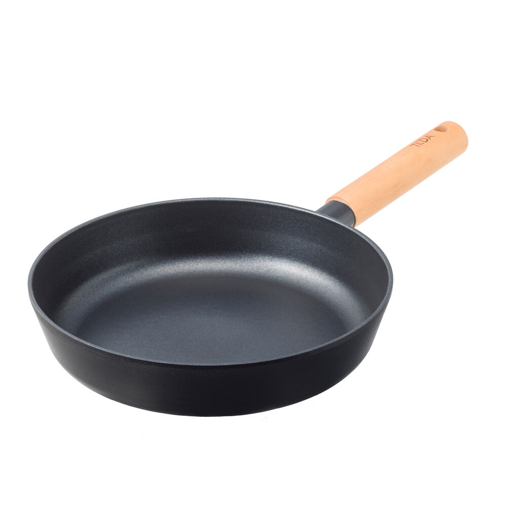 BACKYARD FAMILY「ククナキッチン フライパン 24cm 通販 チタン＆ダイヤモンド コーティング 6150-014」|食器・キッチングッズ|ブラック1