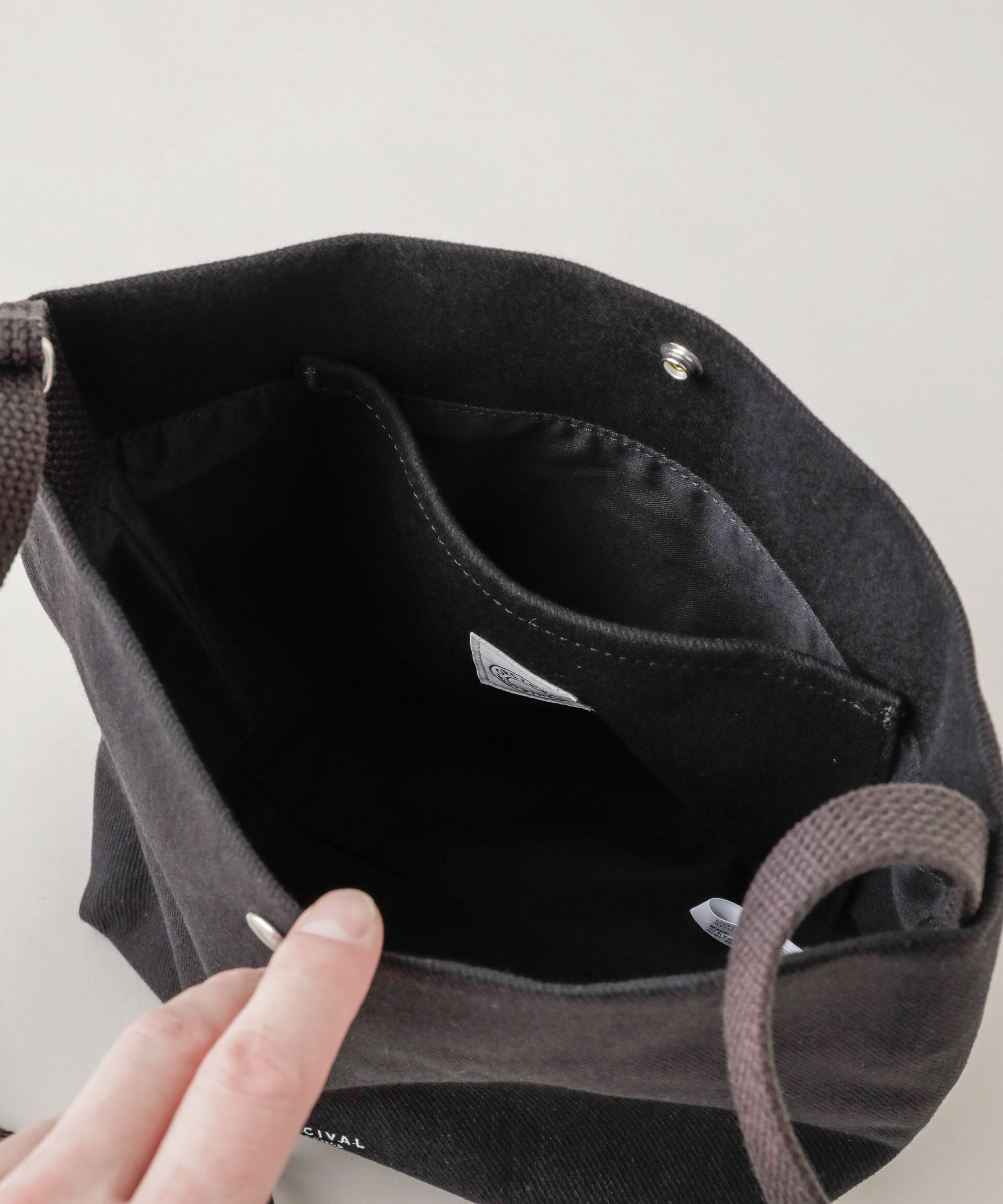 nano･universe「ORCIVAL/SHOULDER POUCH MEDIUM」|ショルダー・メッセンジャー|