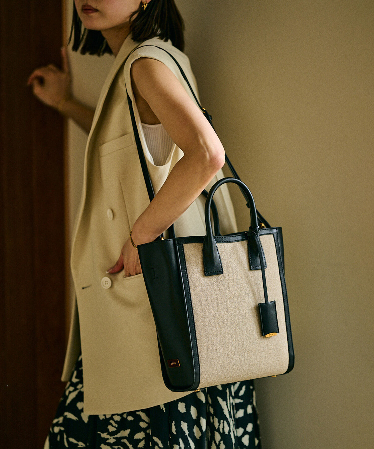 E'POR「【E'POR】 I BAG Medium（キャンバスコンビ縦型トートバッグ）」|ハンドバッグ|