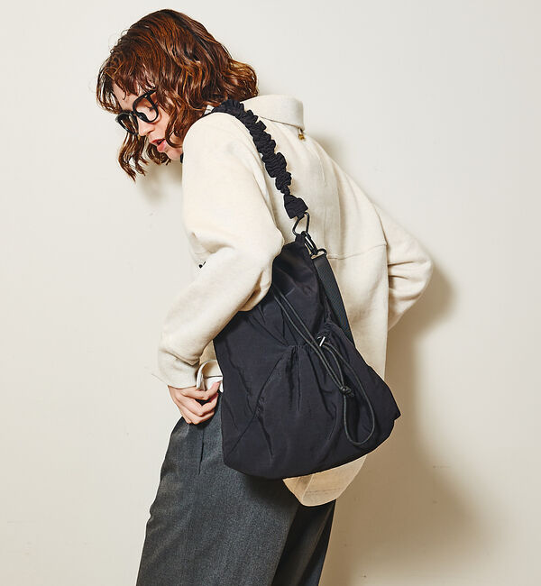 LOWELL things「●SOEUR/フリルハンドルショルダーバッグ」|ショルダー・メッセンジャー|ブラック