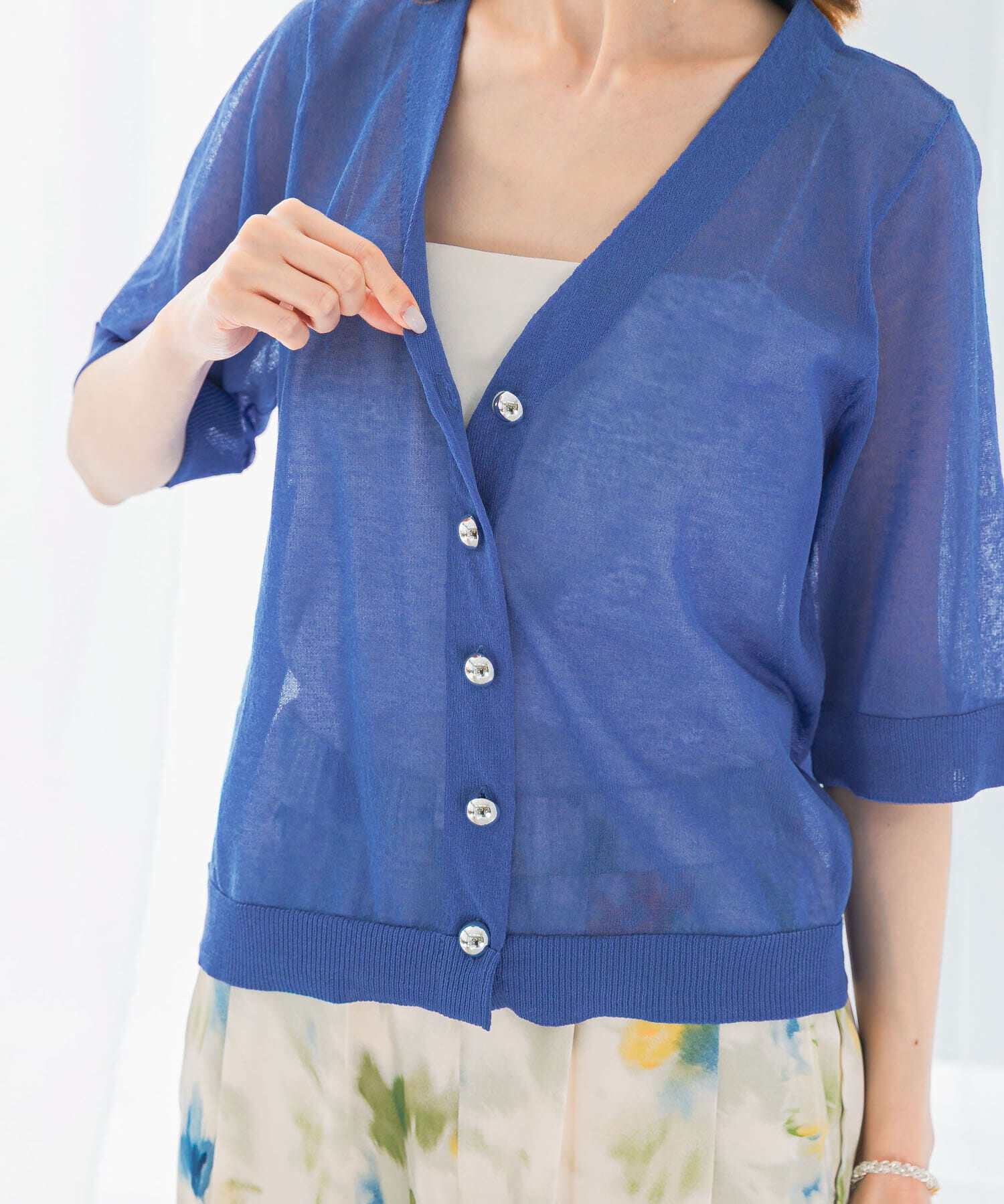 URBAN RESEARCH ROSSO「デザインボタンシアーカーディガン」|カーディガン|