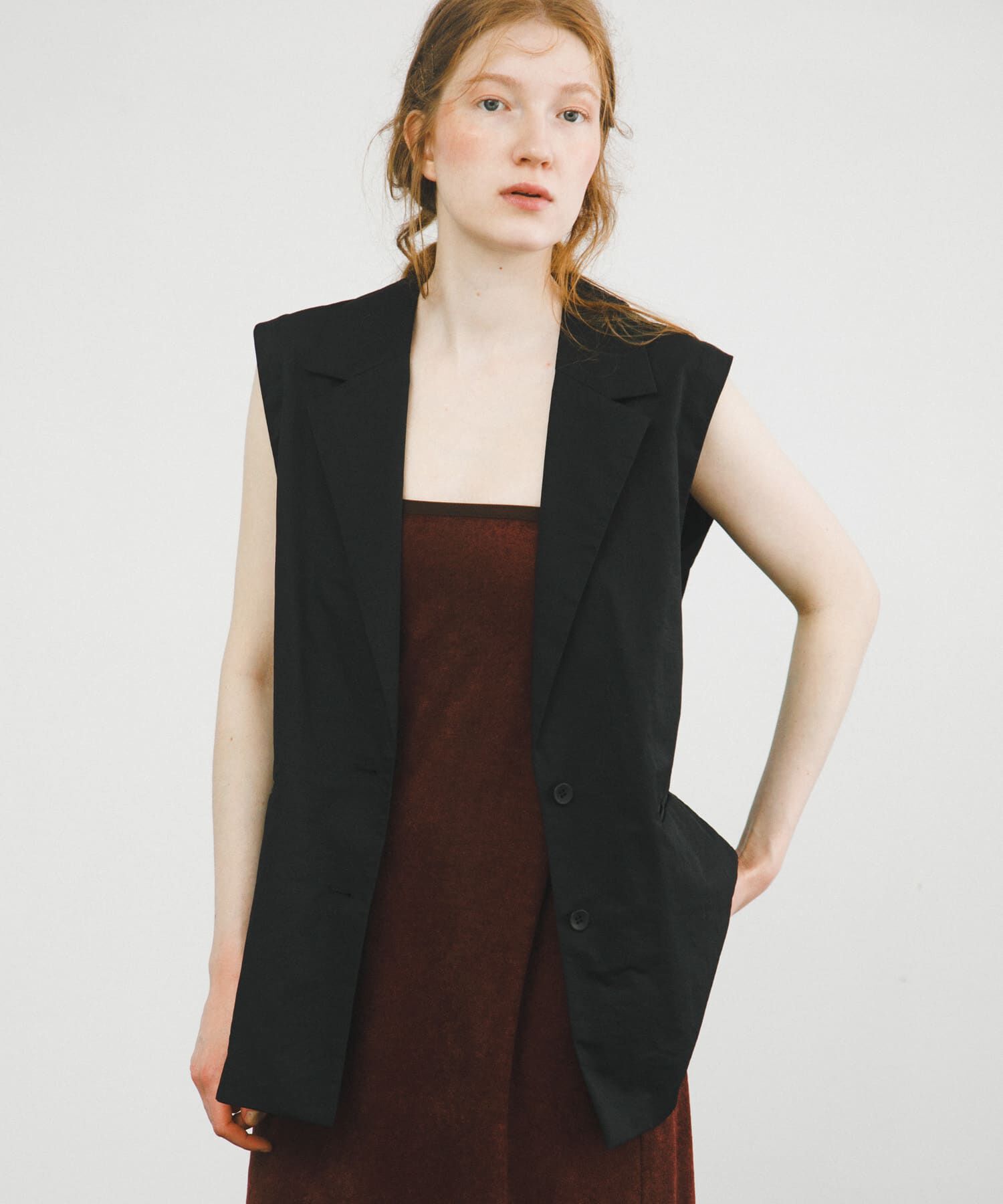 LAATO「no sleeve slit jacket」|ノーカラーコート|