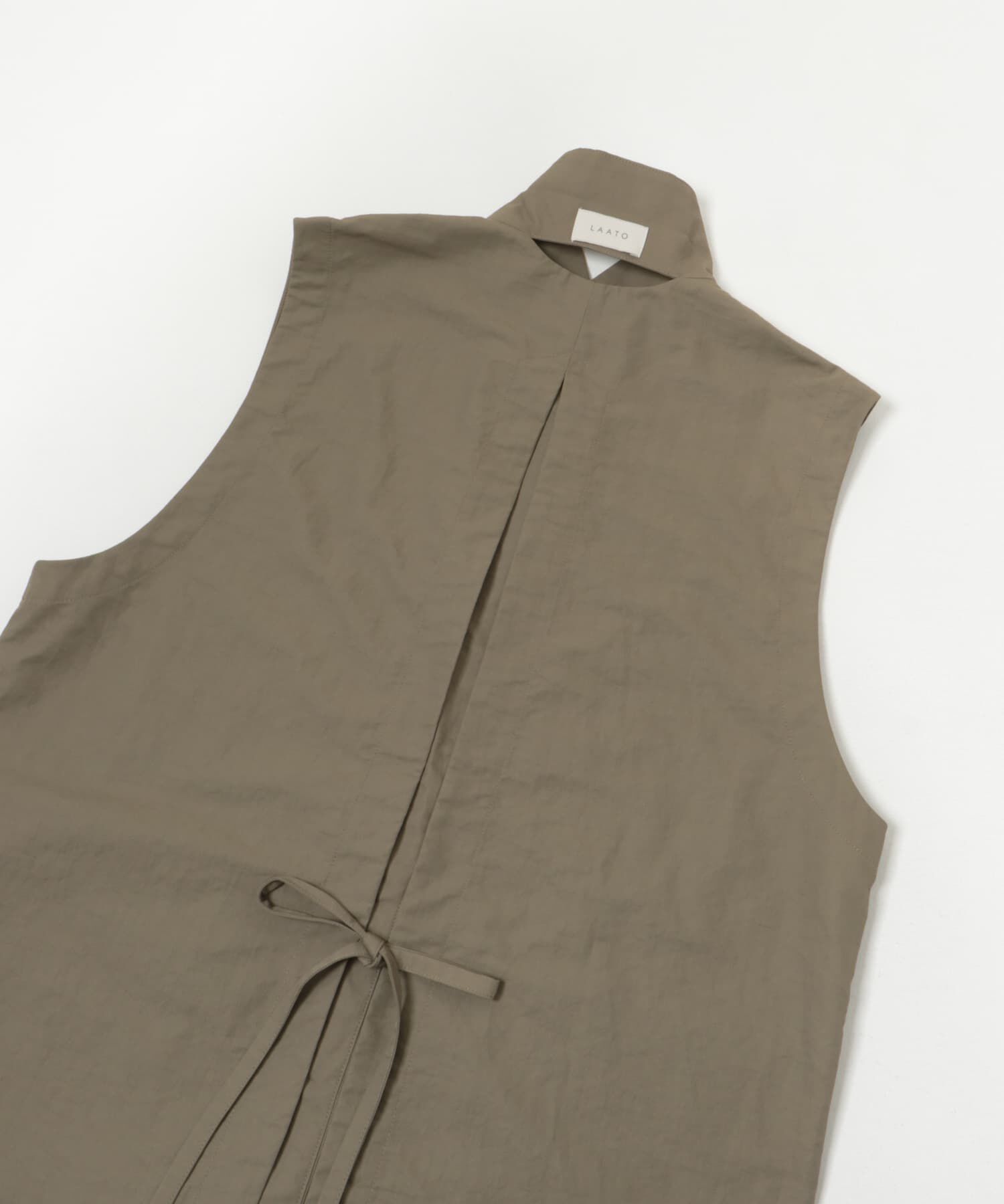 LAATO「no sleeve slit jacket」|ノーカラーコート|