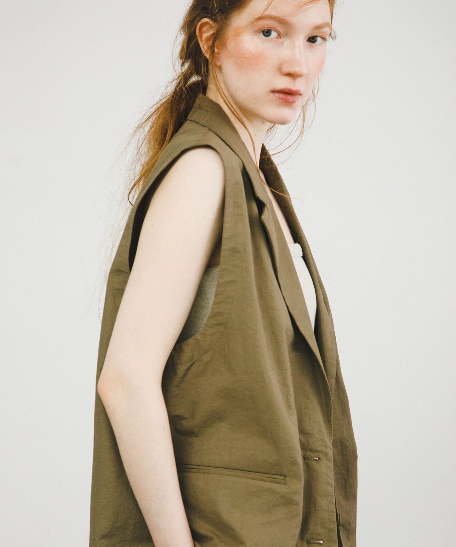 LAATO「no sleeve slit jacket」|ノーカラーコート|