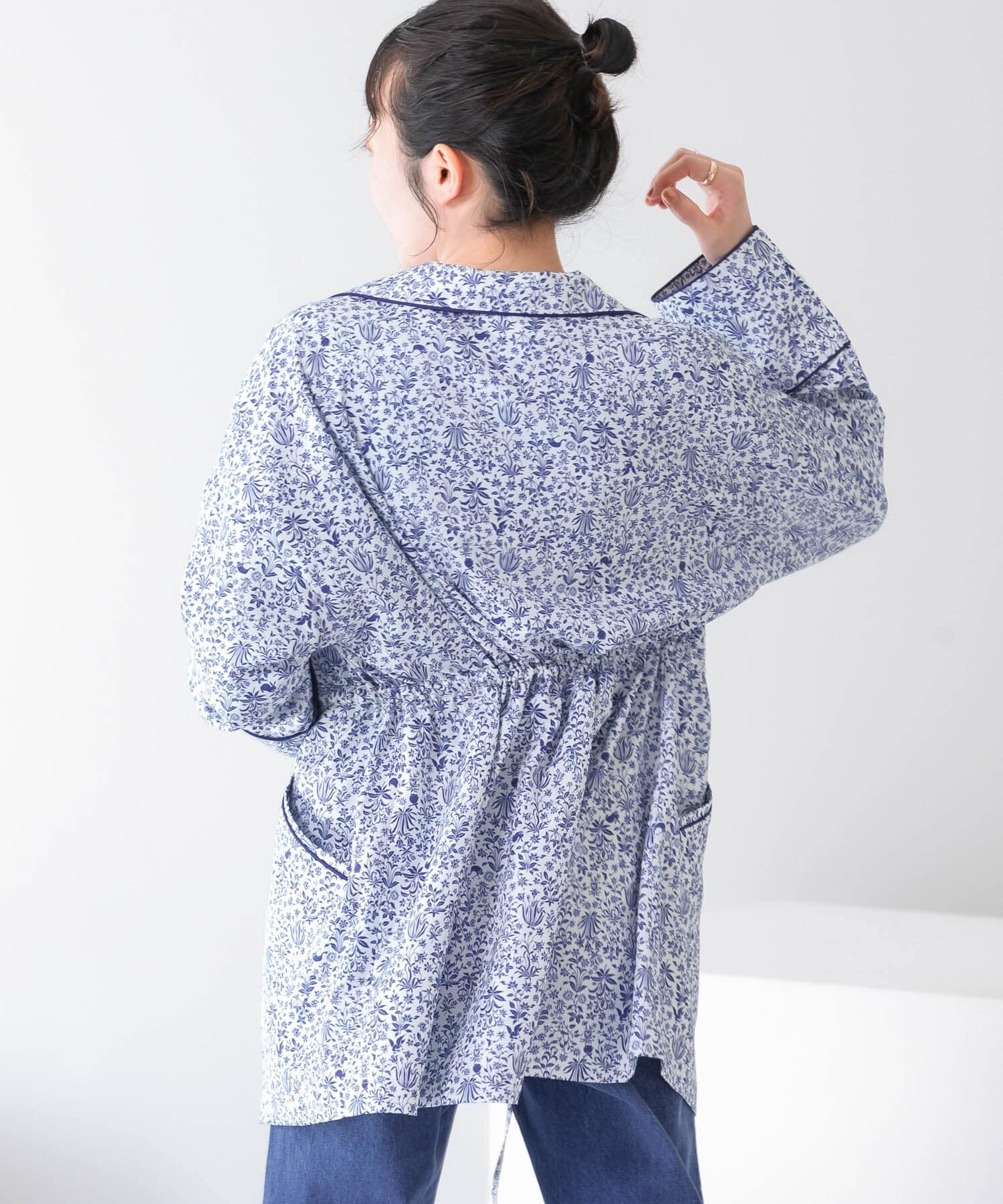  「ドロストプリントガウン」|ノーカラーコート|