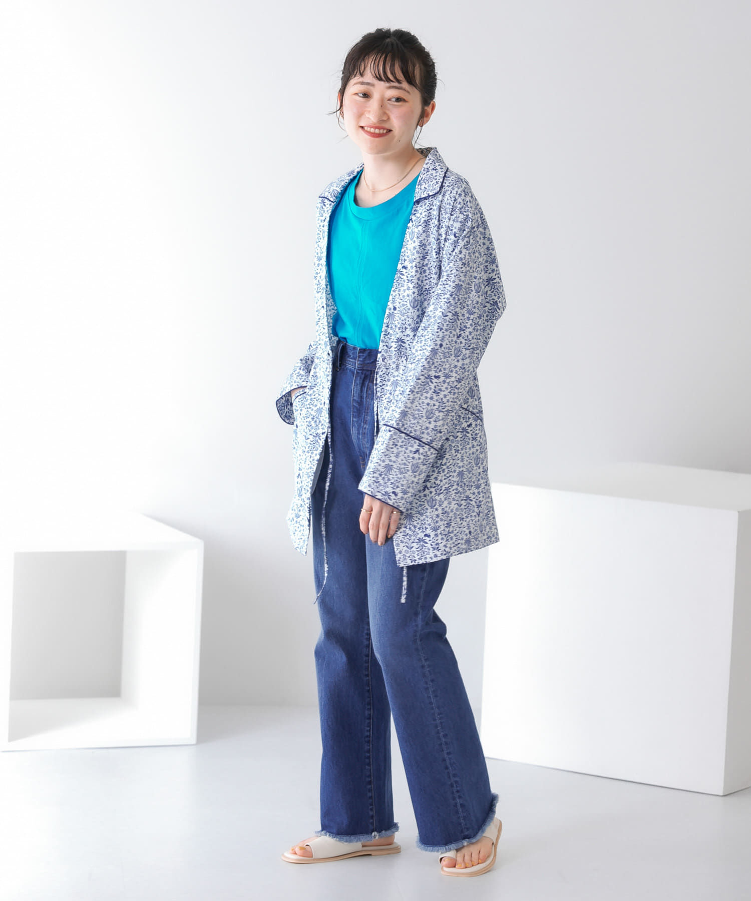  「ドロストプリントガウン」|ノーカラーコート|