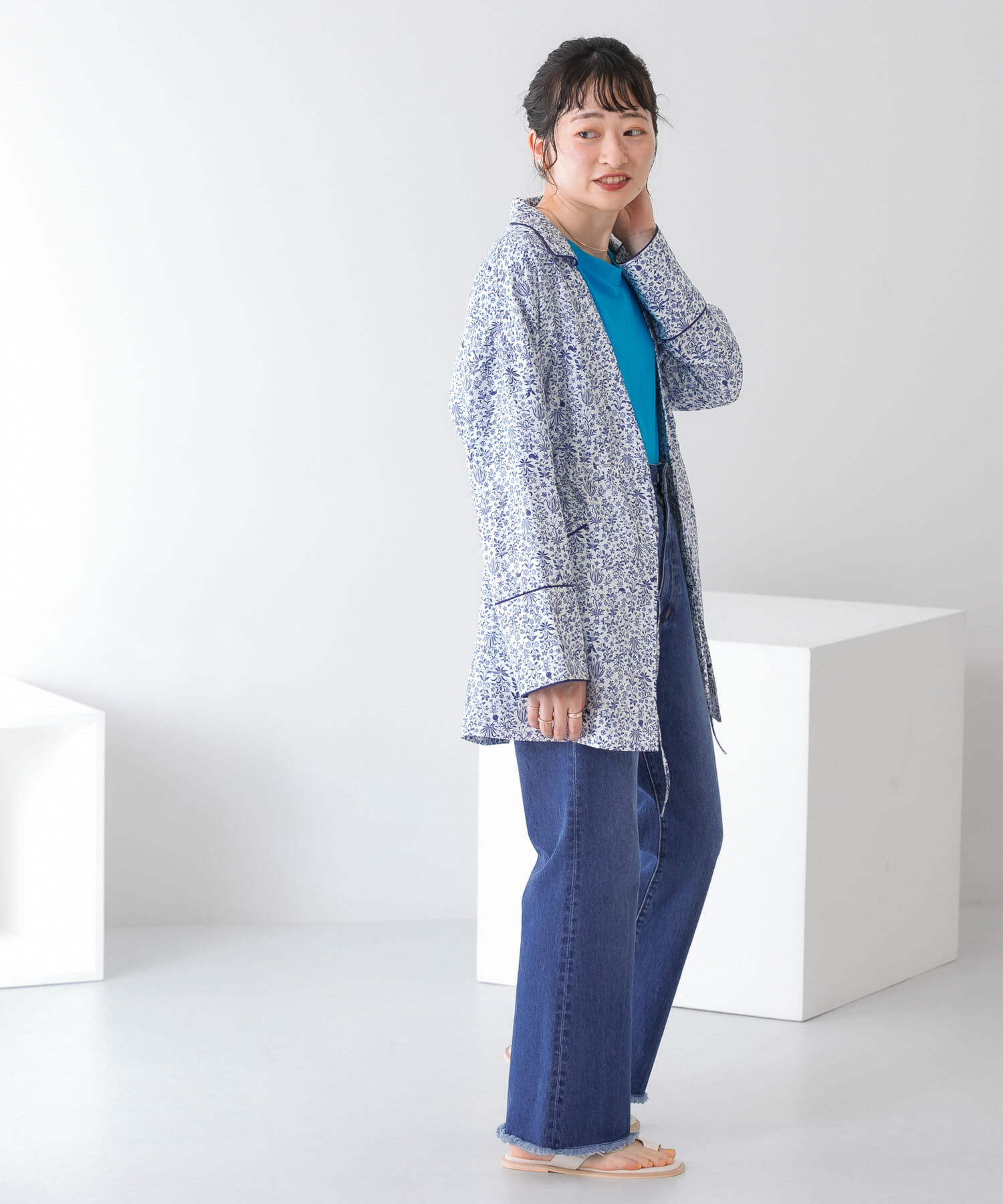  「ドロストプリントガウン」|ノーカラーコート|