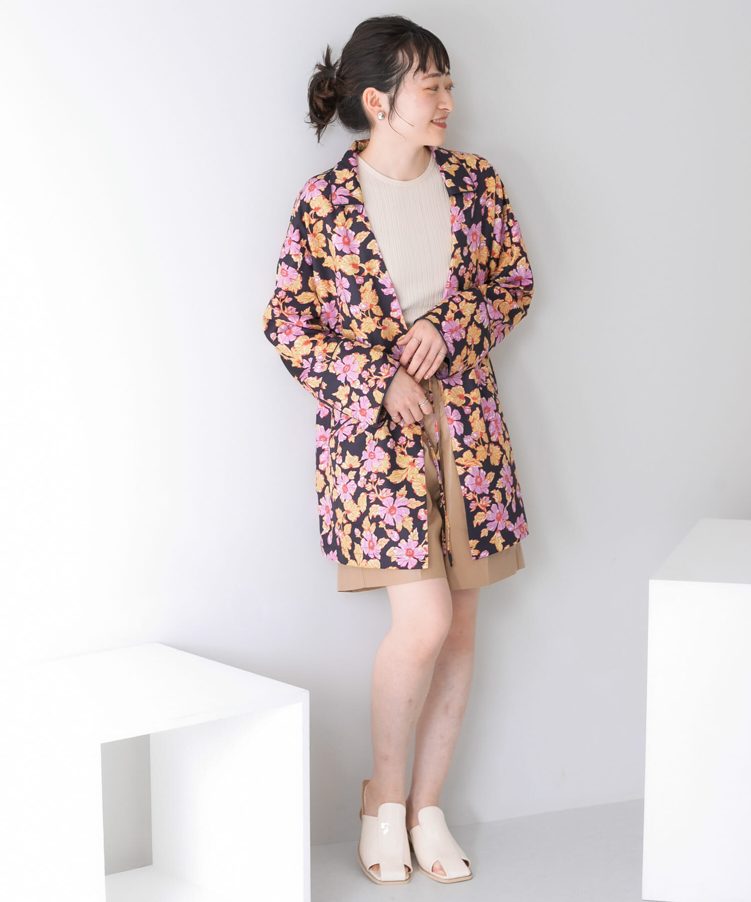  「ドロストプリントガウン」|ノーカラーコート|