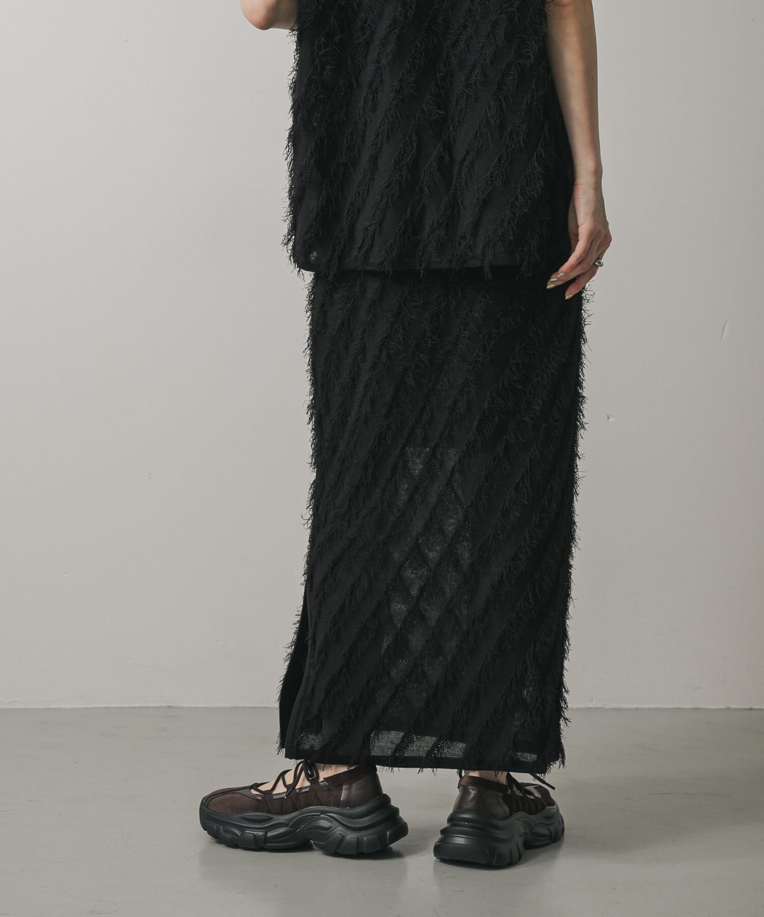 SENSE OF PLACE by URBAN RESEARCH「フリンジニットスカート」|スカート|