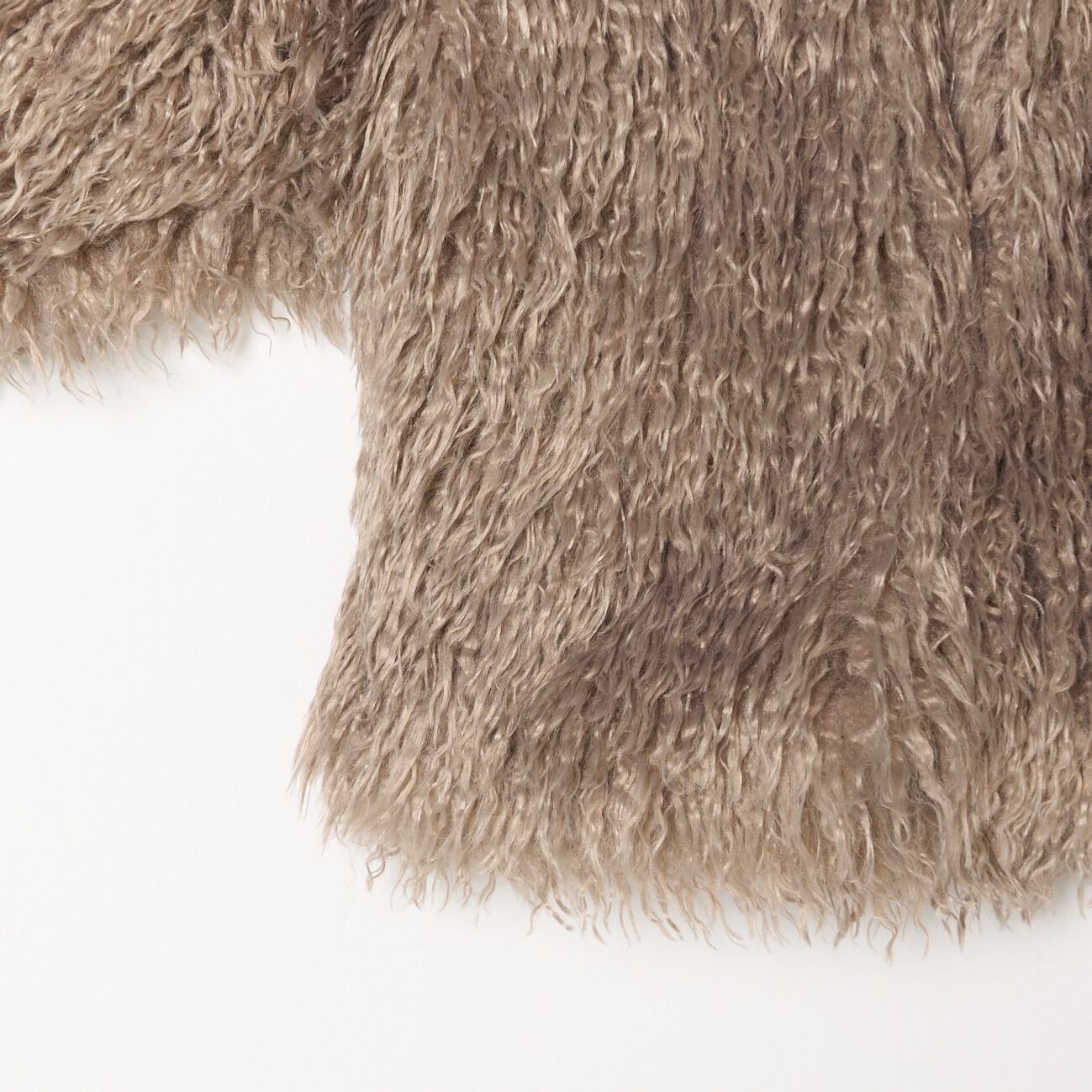  「three dots WAVY FUR SHORT JACKET」|ブルゾン・スタジャン|