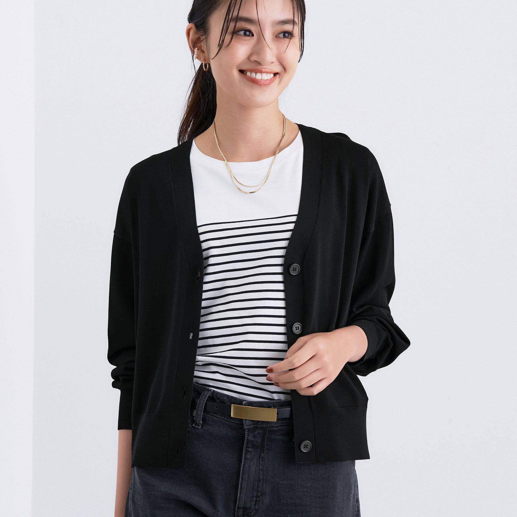 INDIVI「Vネック ストレッチカーディガン」|カーディガン|ブラック(019)