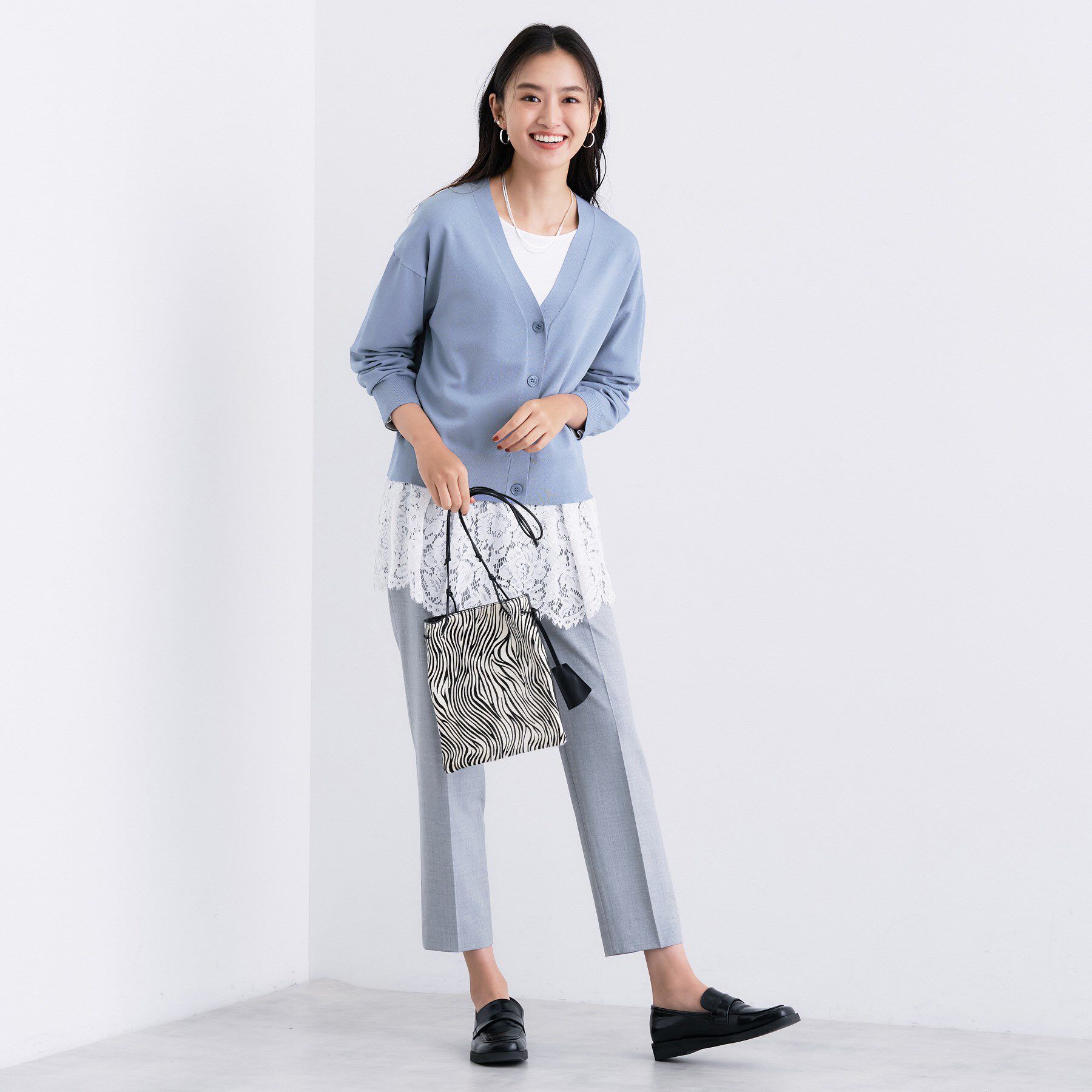 INDIVI「Vネック ストレッチカーディガン」|カーディガン|