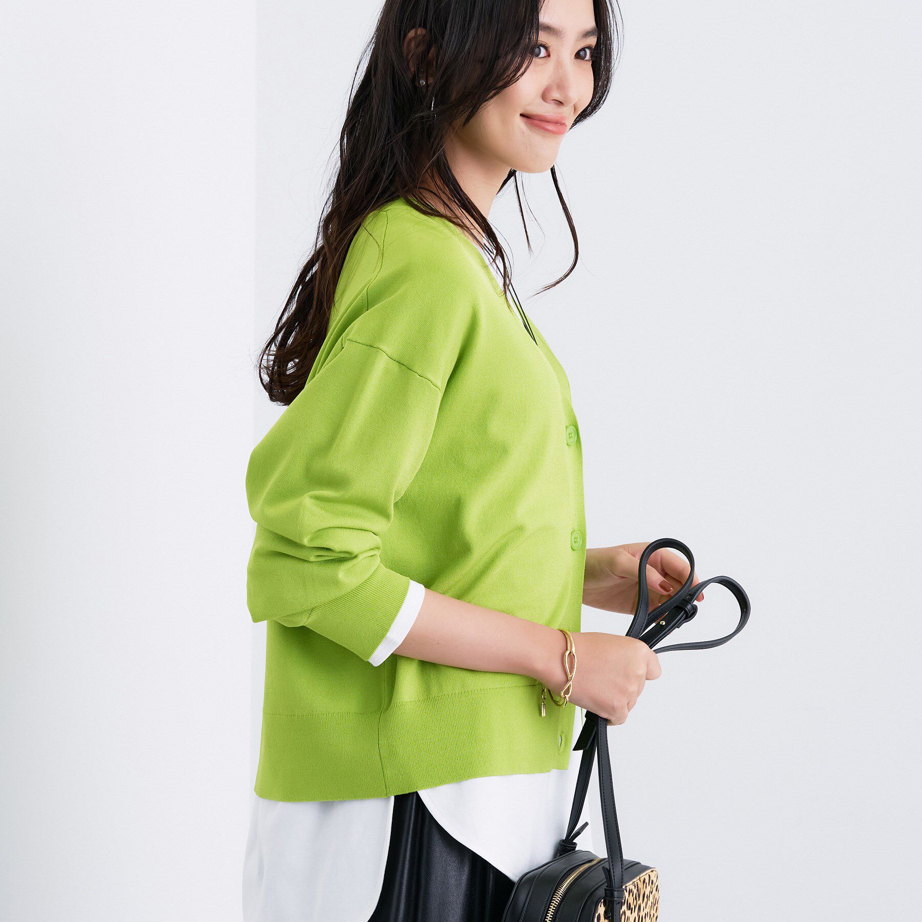 INDIVI「Vネック ストレッチカーディガン」|カーディガン|