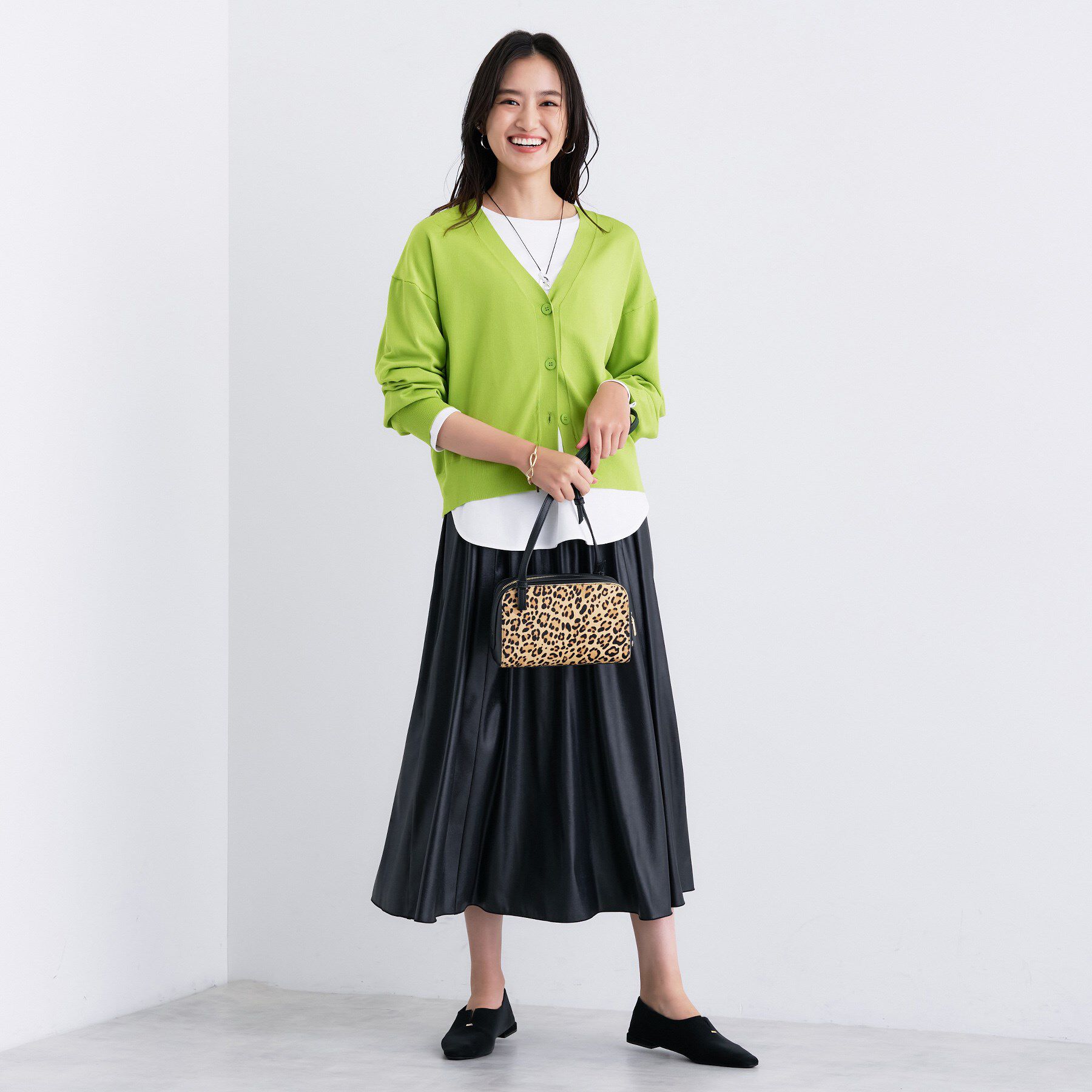 INDIVI「Vネック ストレッチカーディガン」|カーディガン|