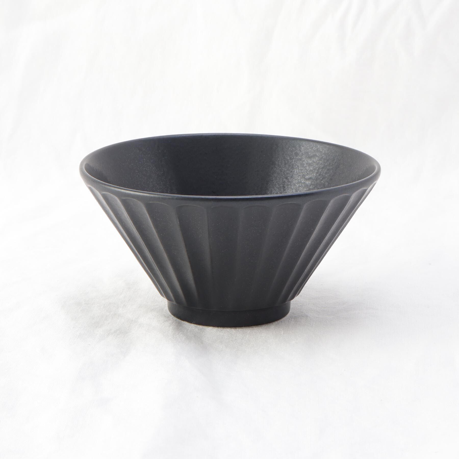 212 KITCHEN STORE「しのぎ反りどんぶり S いぶし天目」|食器・キッチングッズ|