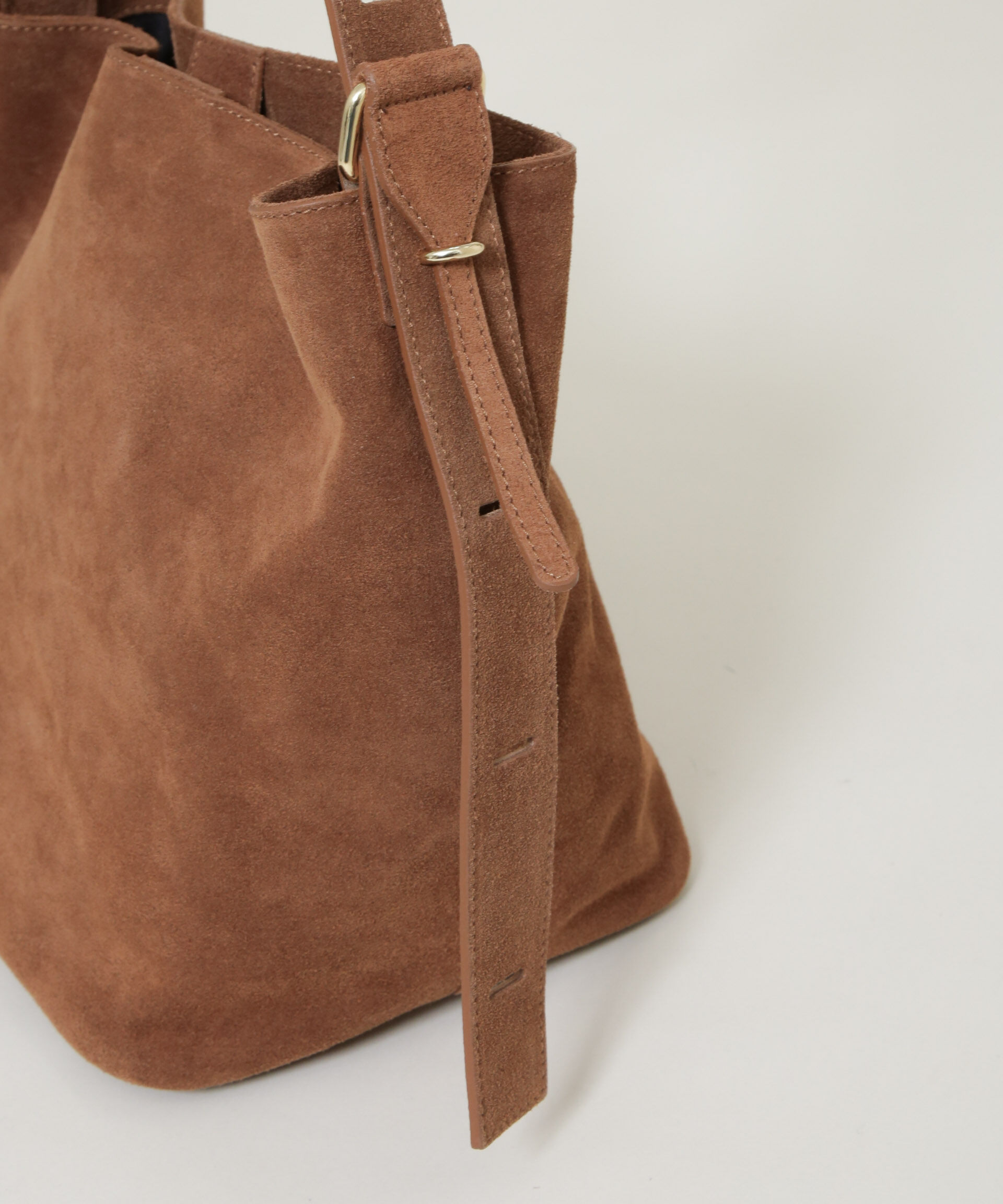 nano･universe「AULENTTI/スエードワンショルダーバッグ」|ショルダー・メッセンジャー|