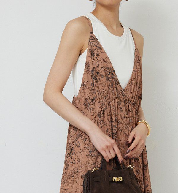  「ボタニカルサテンディープVキャミワンピース」|ワンピース|