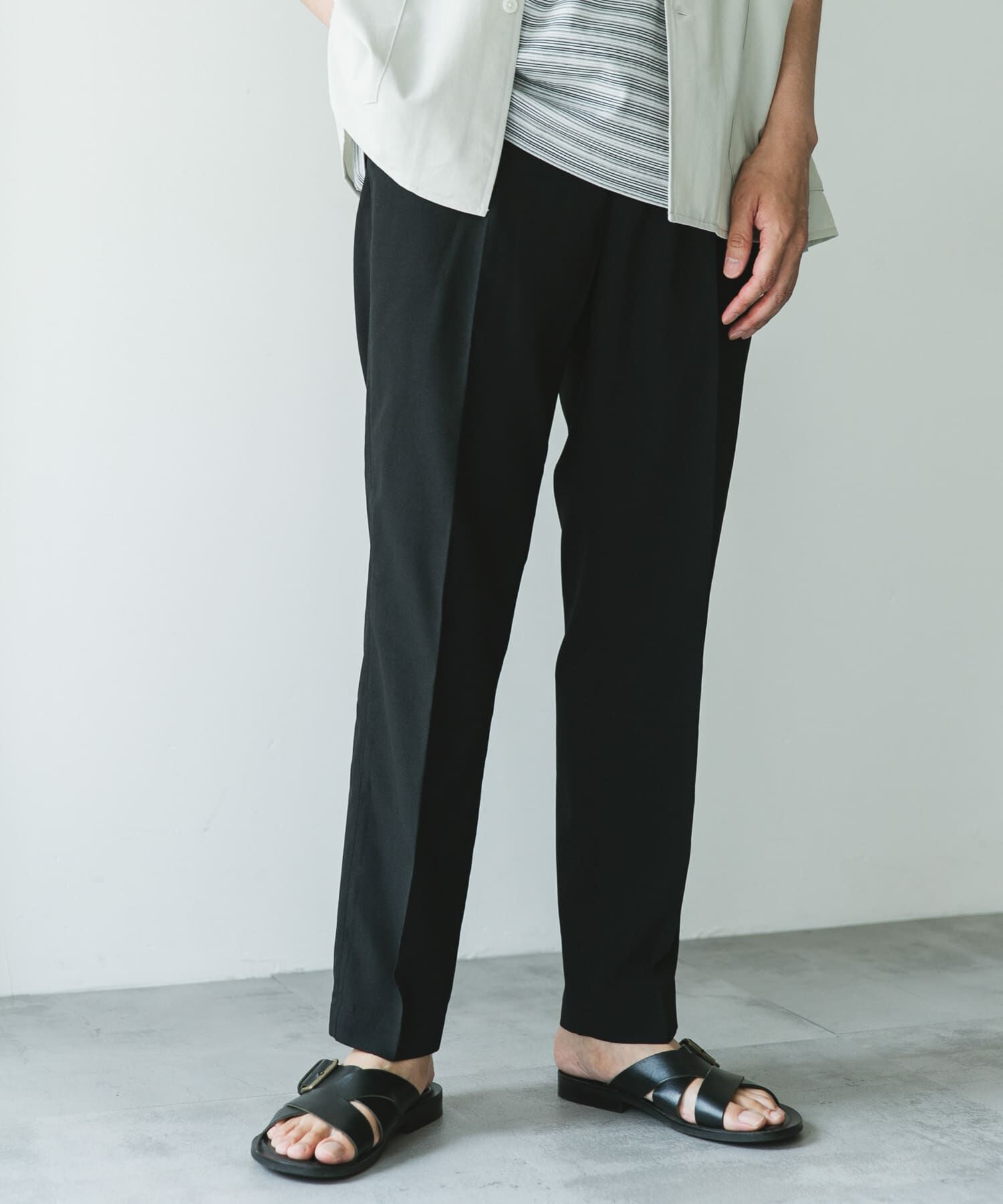 URBAN RESEARCH DOORS「『UR TECH DRYLUXE』『イージーケア/速乾/UVカット』テーパードパンツ」|その他|