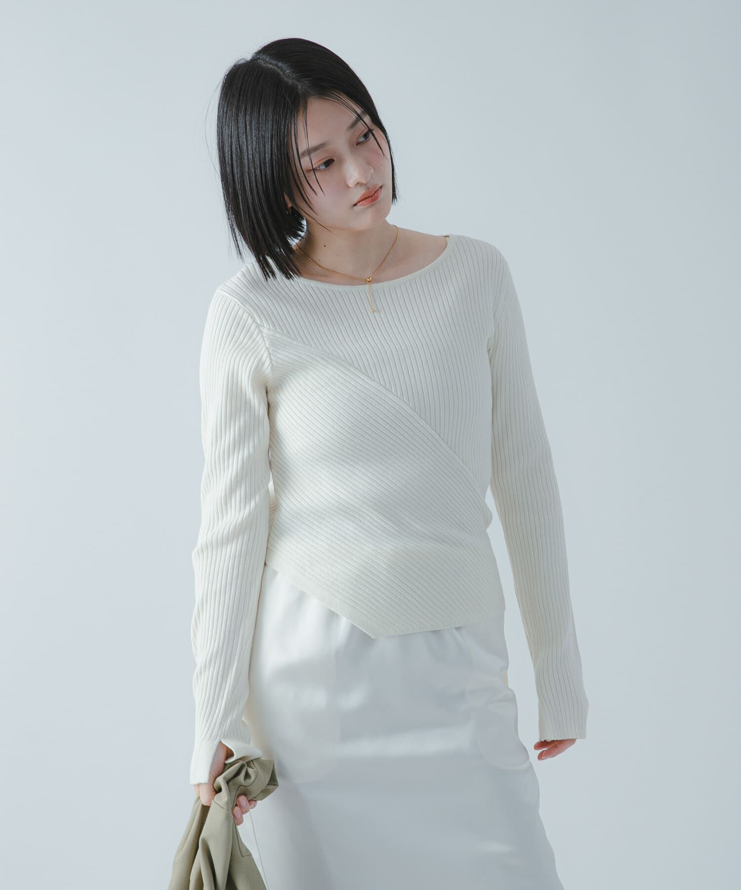 SENSE OF PLACE by URBAN RESEARCH「『洗濯可/防花粉』SKINProofアシメヘムボートネックセーター」|ニット・セーター|アイボリー