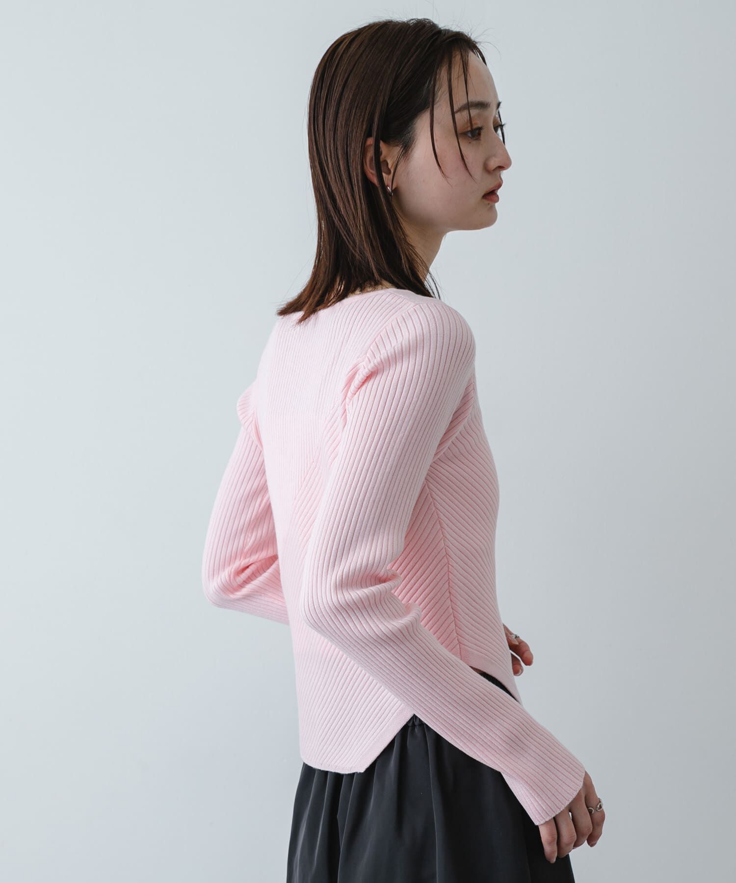 SENSE OF PLACE by URBAN RESEARCH「『洗濯可/防花粉』SKINProofアシメヘムボートネックセーター」|ニット・セーター|