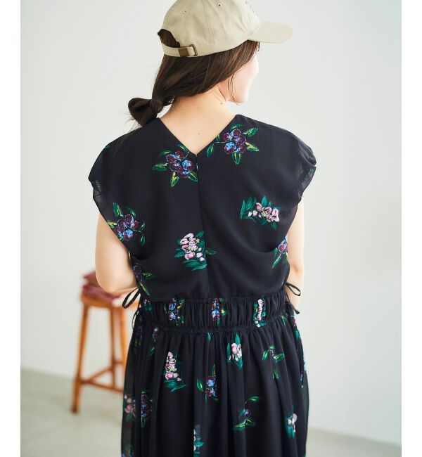  「《WEB/一部店舗限定アイテム》KAZUMIDOIボタニカルギャザーワンピース」|ワンピース|