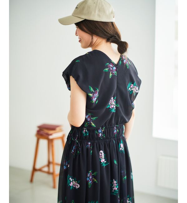  「《WEB/一部店舗限定アイテム》KAZUMIDOIボタニカルギャザーワンピース」|ワンピース|